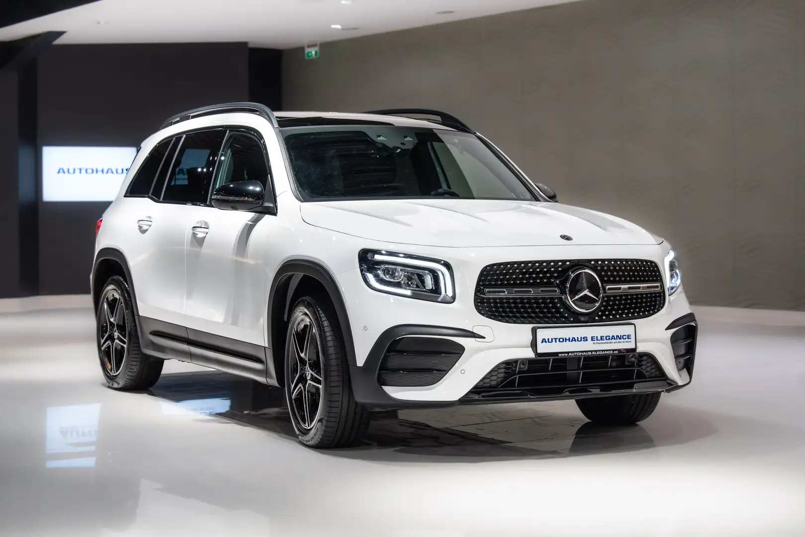 Mercedes-Benz GLB 250 4Matic*AMG-LINE*BURM*PANO*360*NIGHT* Wit - 2