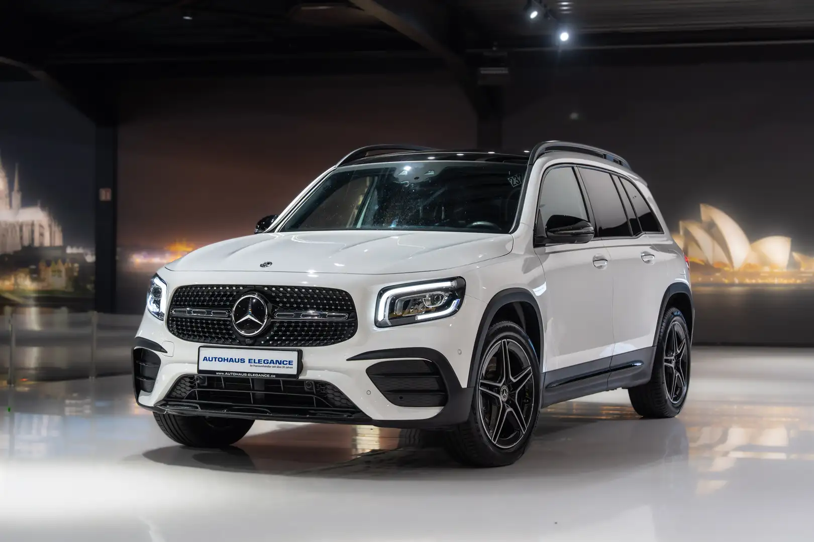 Mercedes-Benz GLB 250 4Matic*AMG-LINE*BURM*PANO*360*NIGHT* Wit - 1