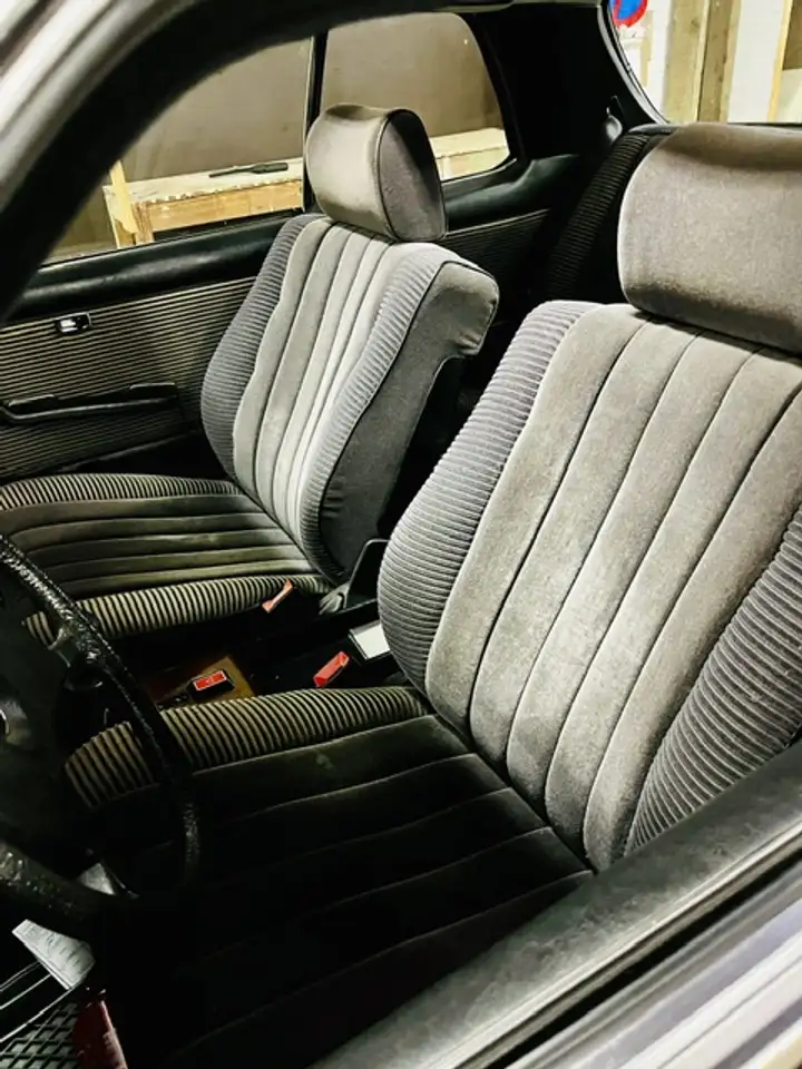 Mercedes-Benz CE 230 Coupé (W123), nieuwstaat, pullman interieur, volledige historiek, foto 8