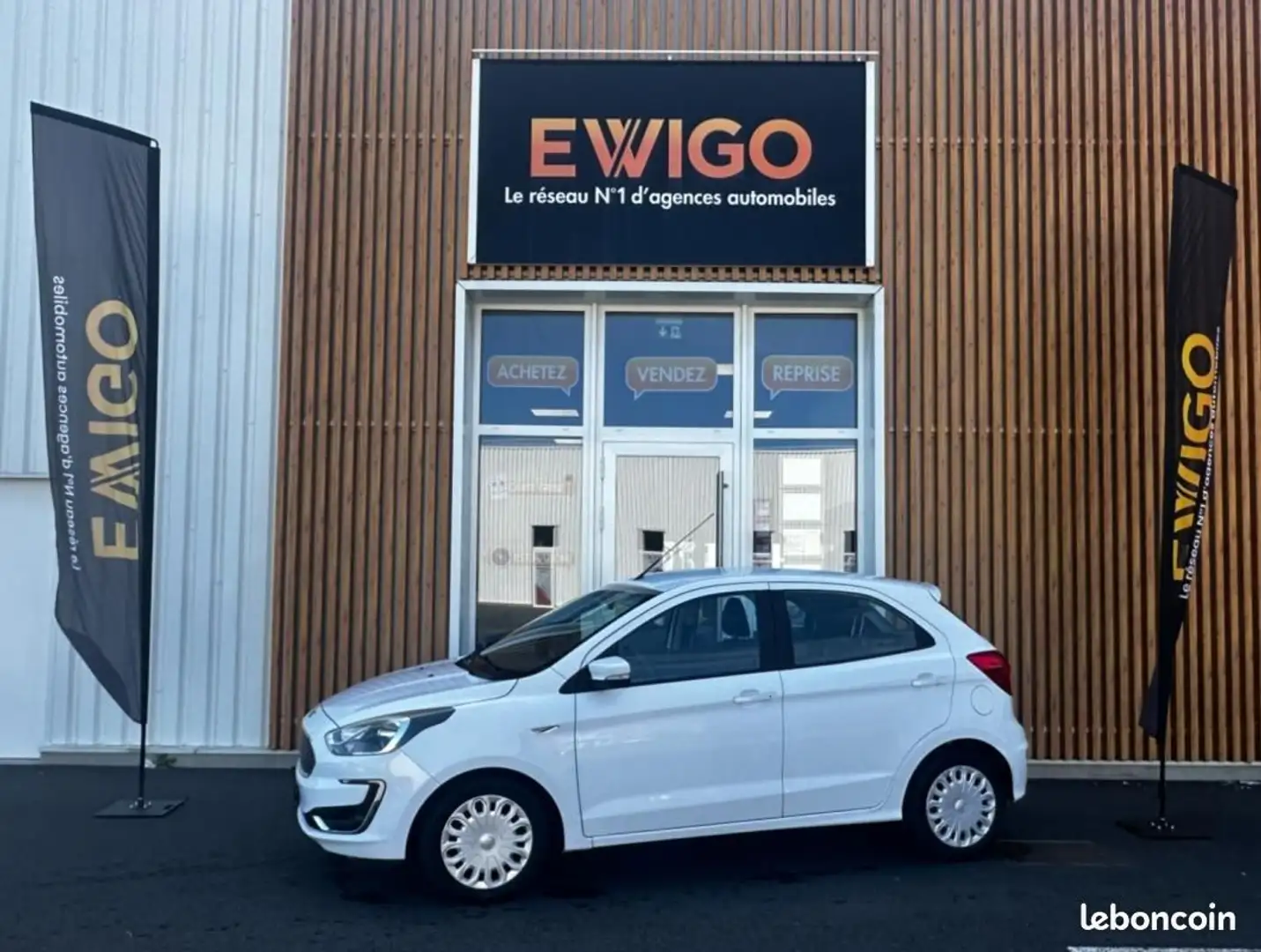 Ford Ka/Ka+ Ka+ + 1.2 TIVCT 70 ESSENTIAL Blanc - 1