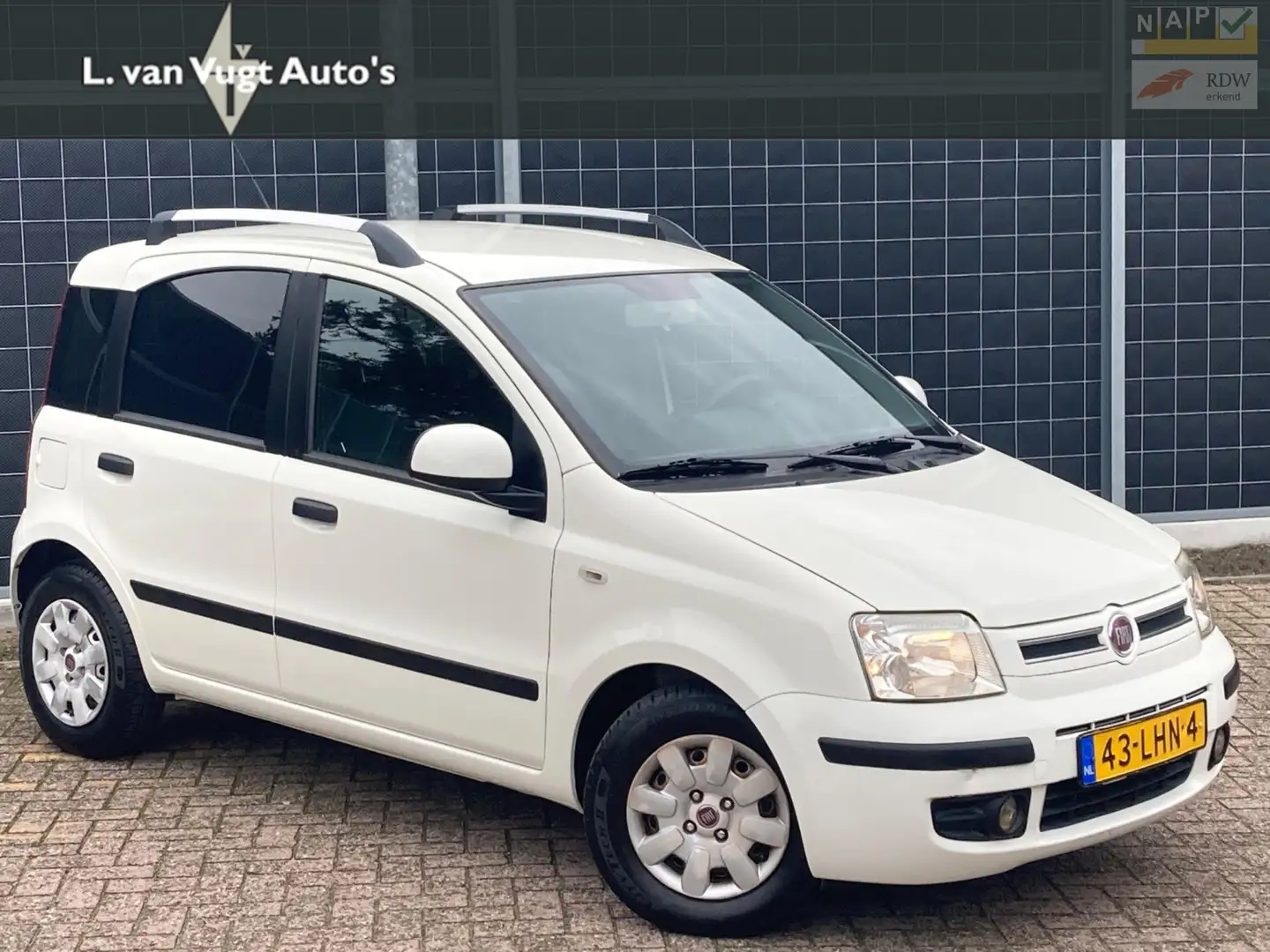 Fiat Panda 1.2 Emotion |nieuwe distributie | nieuwe APK Wit - 1