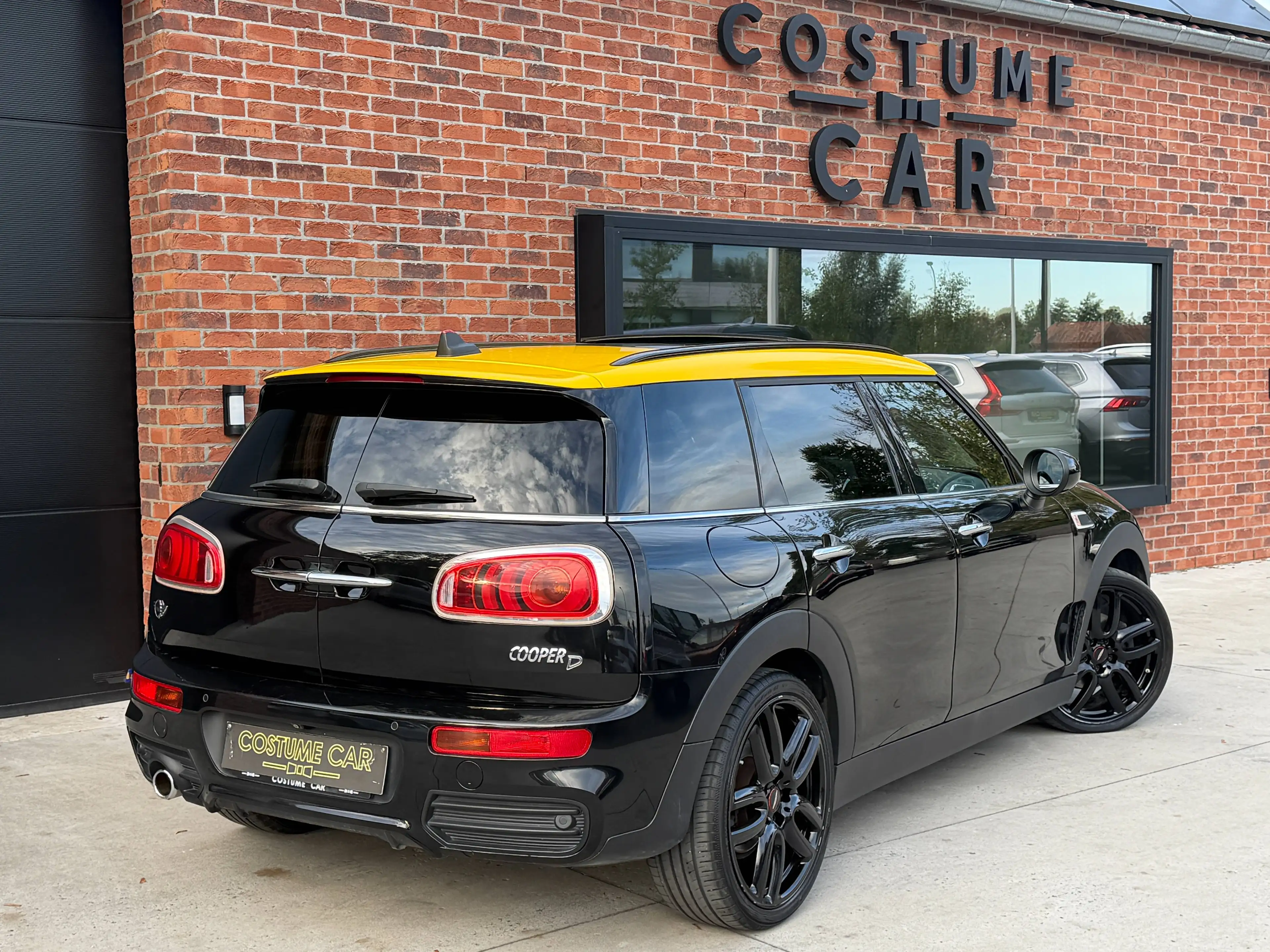 MINI Cooper D Clubman Caméra - H&K - Toit ouvrant - Sg chauff - Affichage tête haute — photo 8