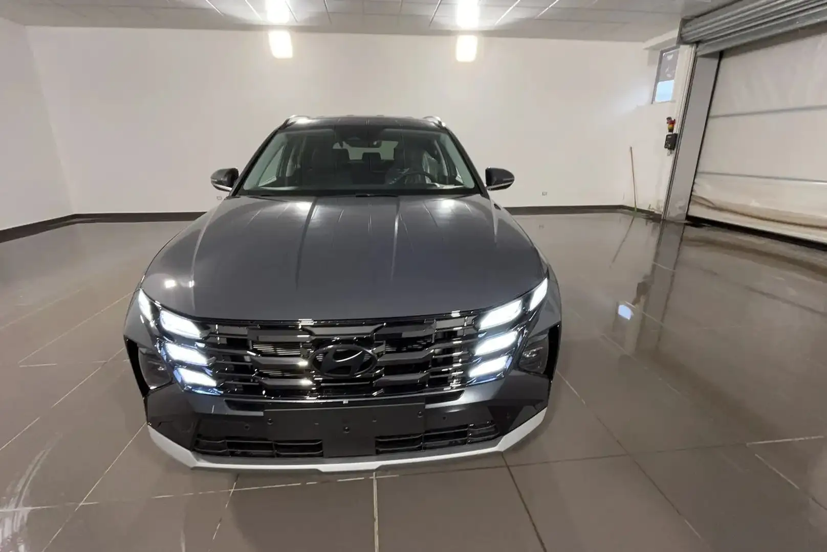 Hyundai TUCSON Tucson 1.6 hev Exellence 2wd 239cv auto Grigio - 2