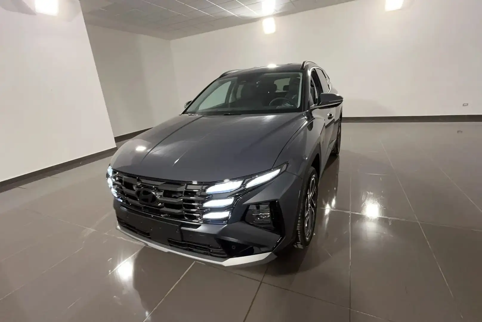 Hyundai TUCSON Tucson 1.6 hev Exellence 2wd 239cv auto Grigio - 1