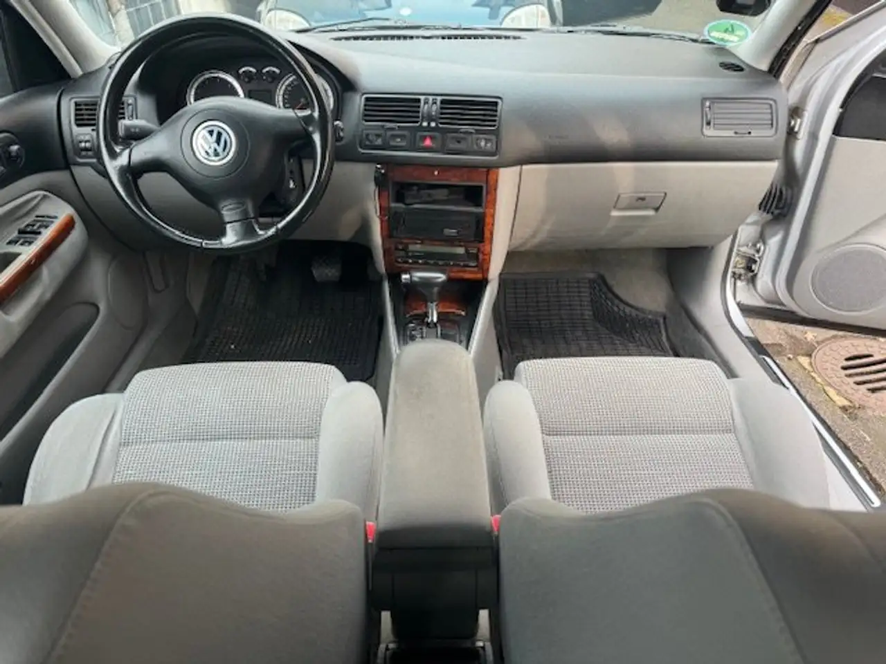Volkswagen Bora Highline AHK Automatik 2.0 Liter Top-Zst Dt.-Fz, foto 4