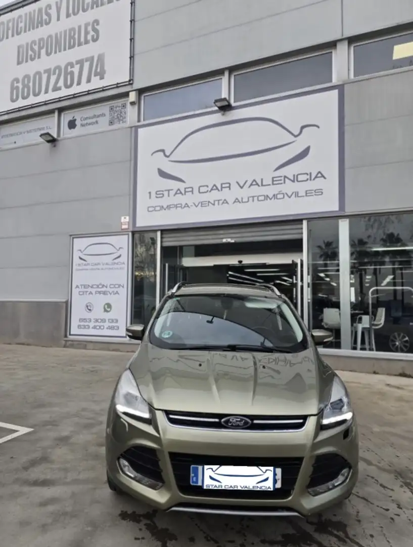 Ford Kuga Todoterreno Manual de 5 Puertas Verde - 2