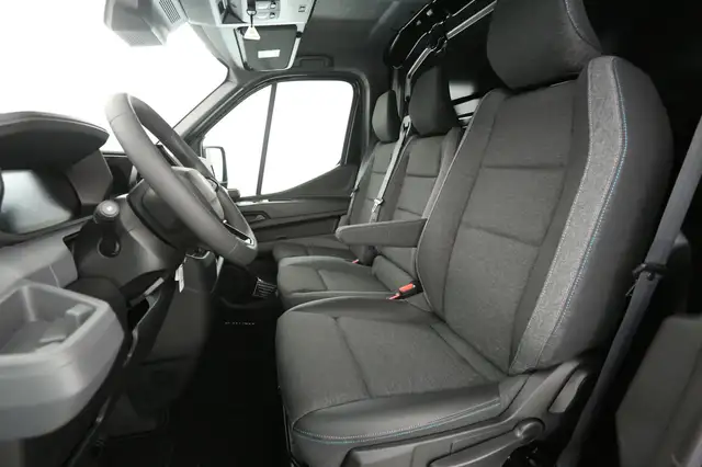 Renault Master view 11