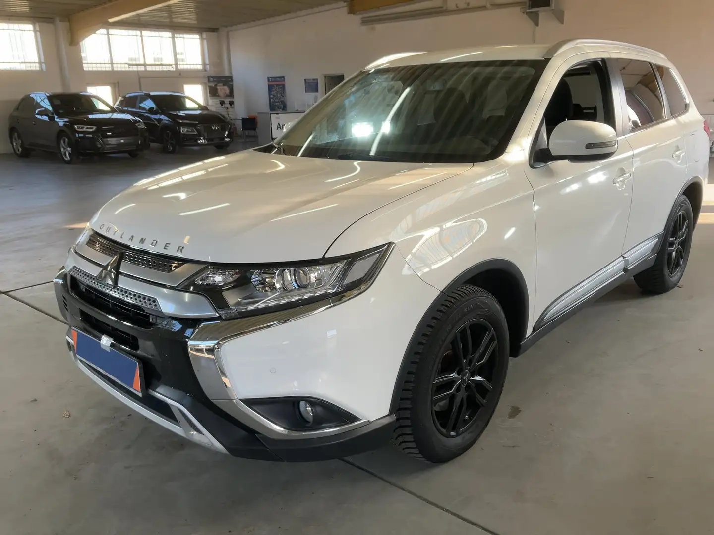 Mitsubishi Outlander Outlander 2.0 2WD CVT Active Weiß - 1