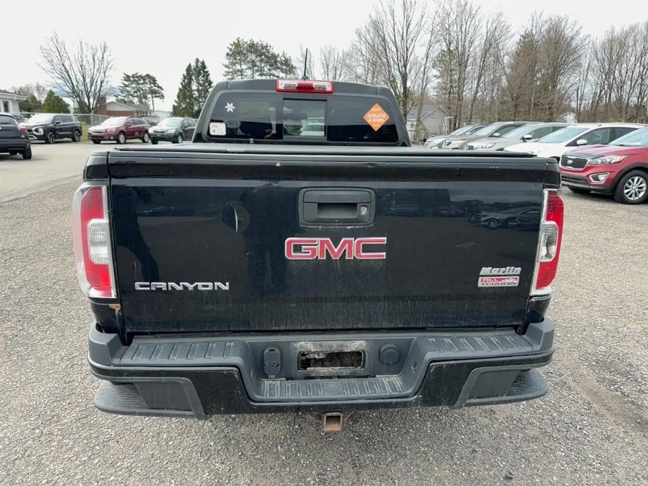 GMC Canyon снимка GMC Canyon