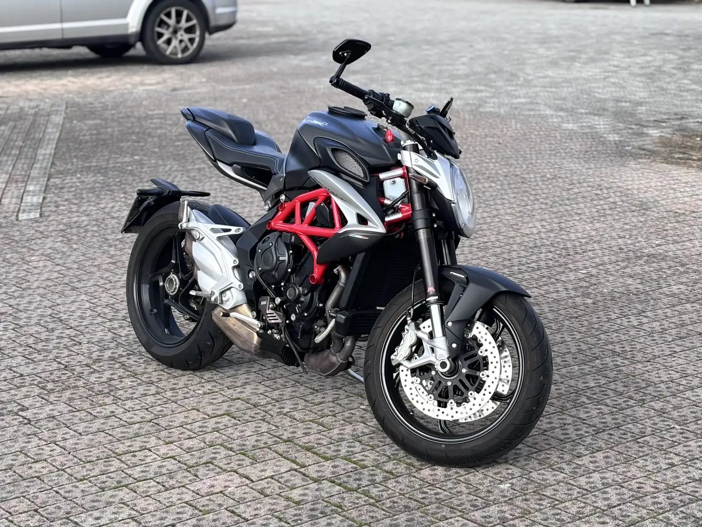 MV Agusta Brutale 800 EAS ABS - 1
