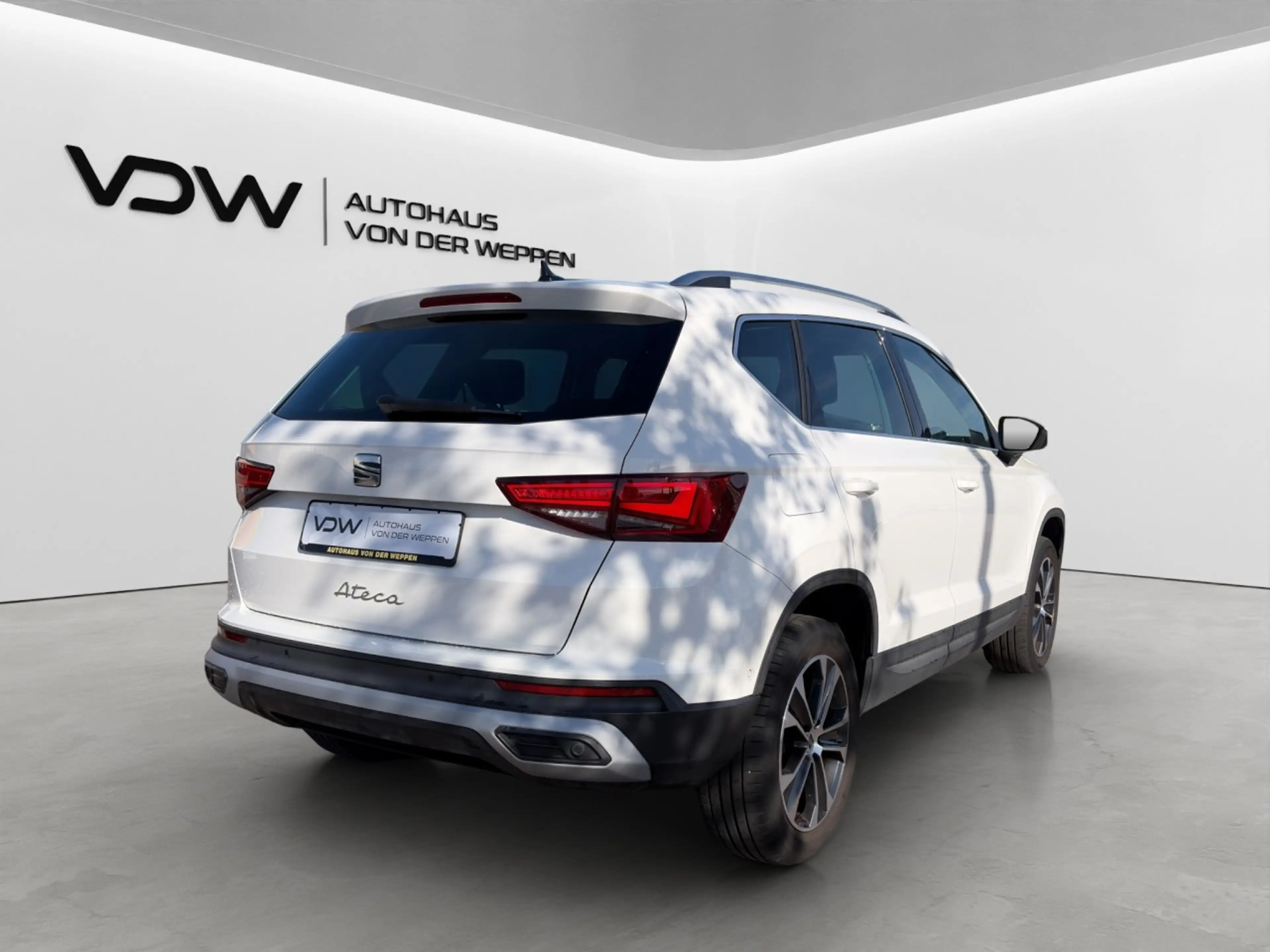 SEAT Ateca TSI DSG AHK ACC Kamera SHZ PDC — photo 9