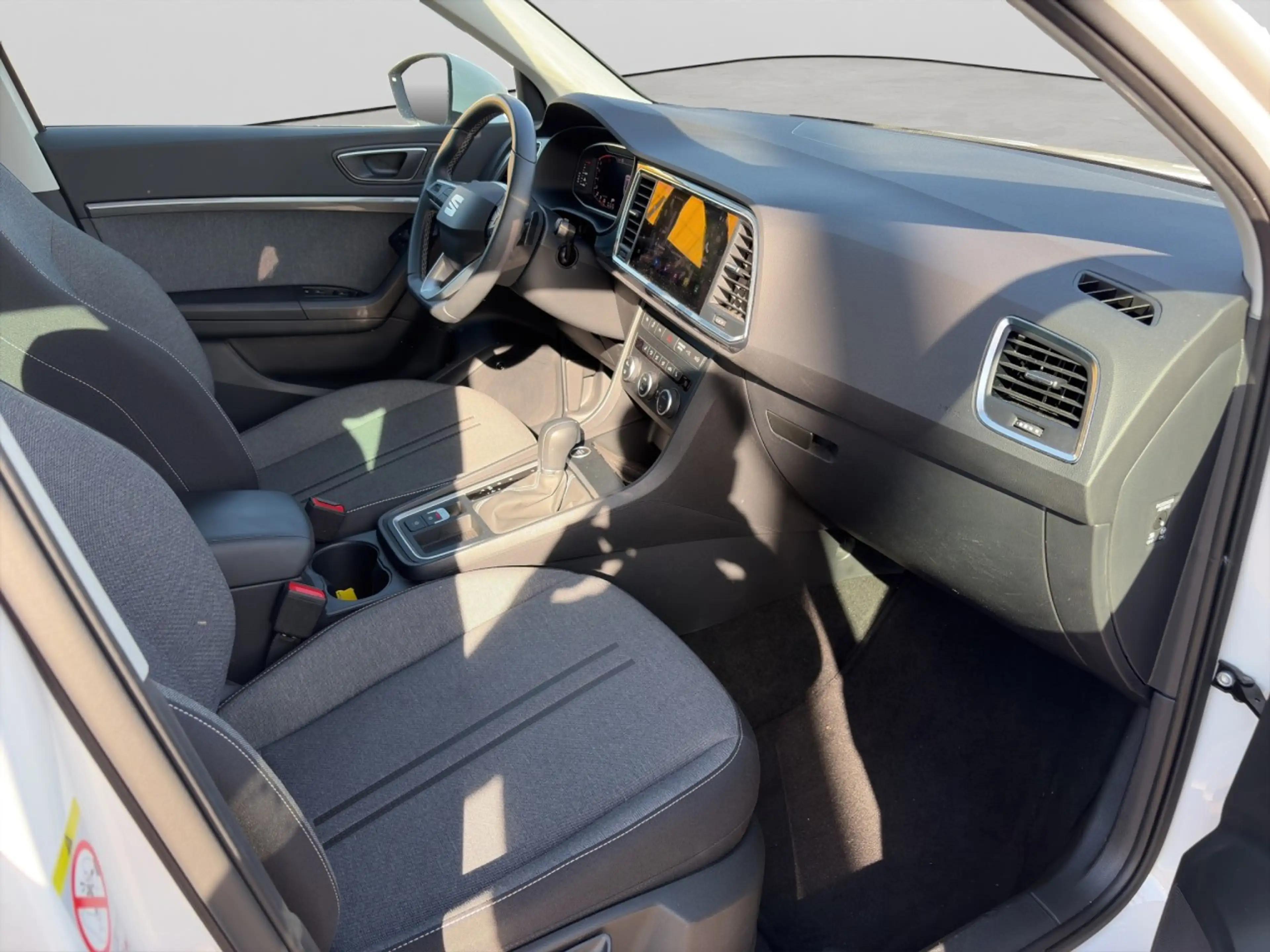 SEAT Ateca TSI DSG AHK ACC Kamera SHZ PDC — photo 14