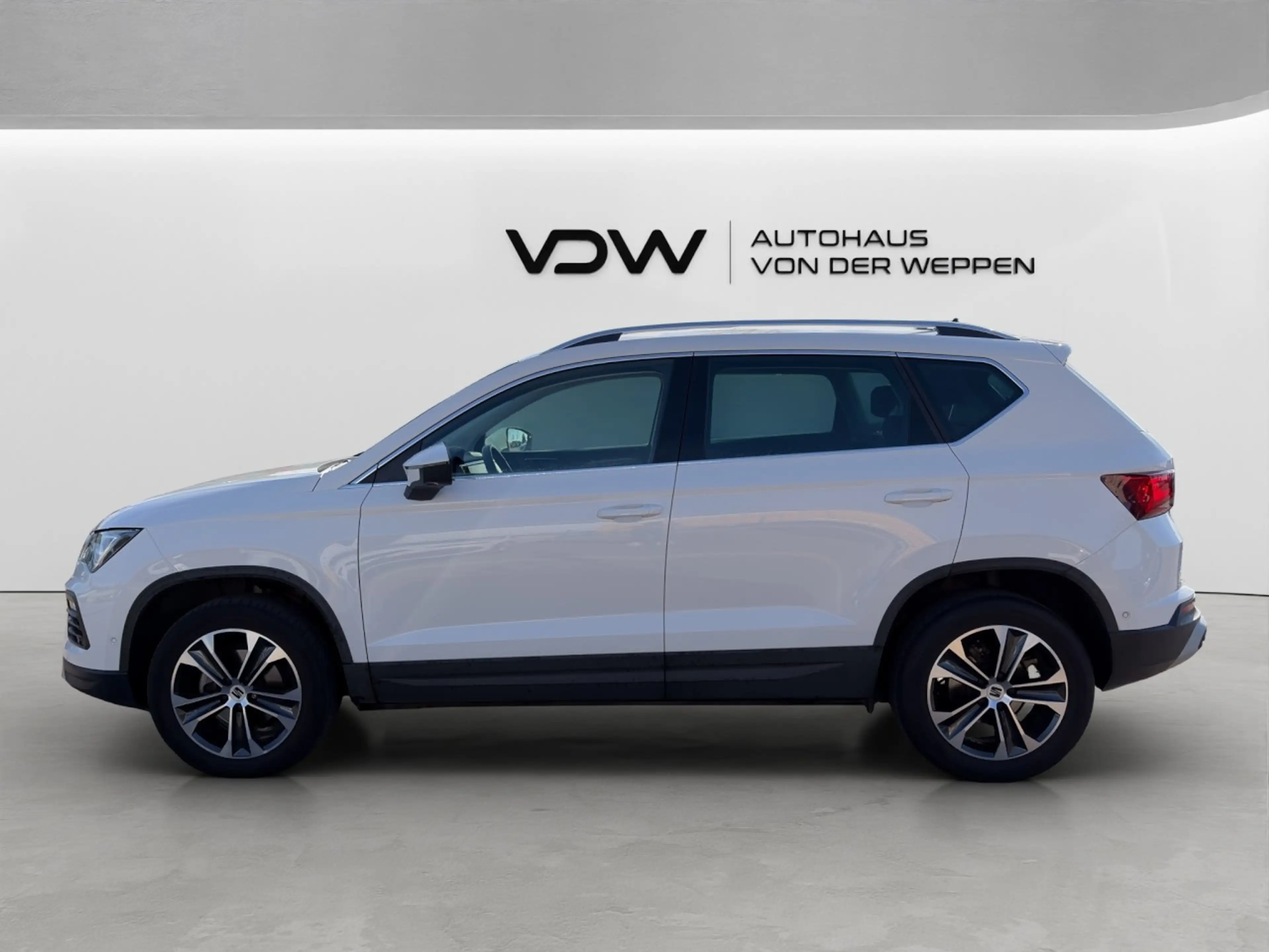 SEAT Ateca TSI DSG AHK ACC Kamera SHZ PDC — photo 3
