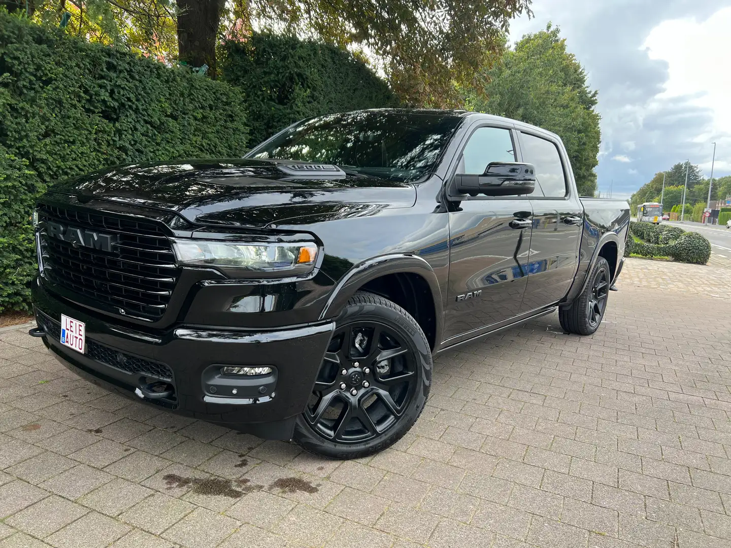 Dodge RAM Model 2025 Laramie Night premium €68.900excl. Schwarz - 1