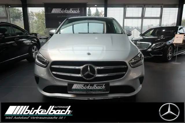 Mercedes-Benz B-Class view 14