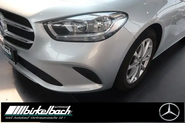 Mercedes-Benz B-Class view 13