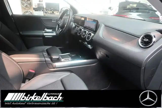 Mercedes-Benz B-Class view 9