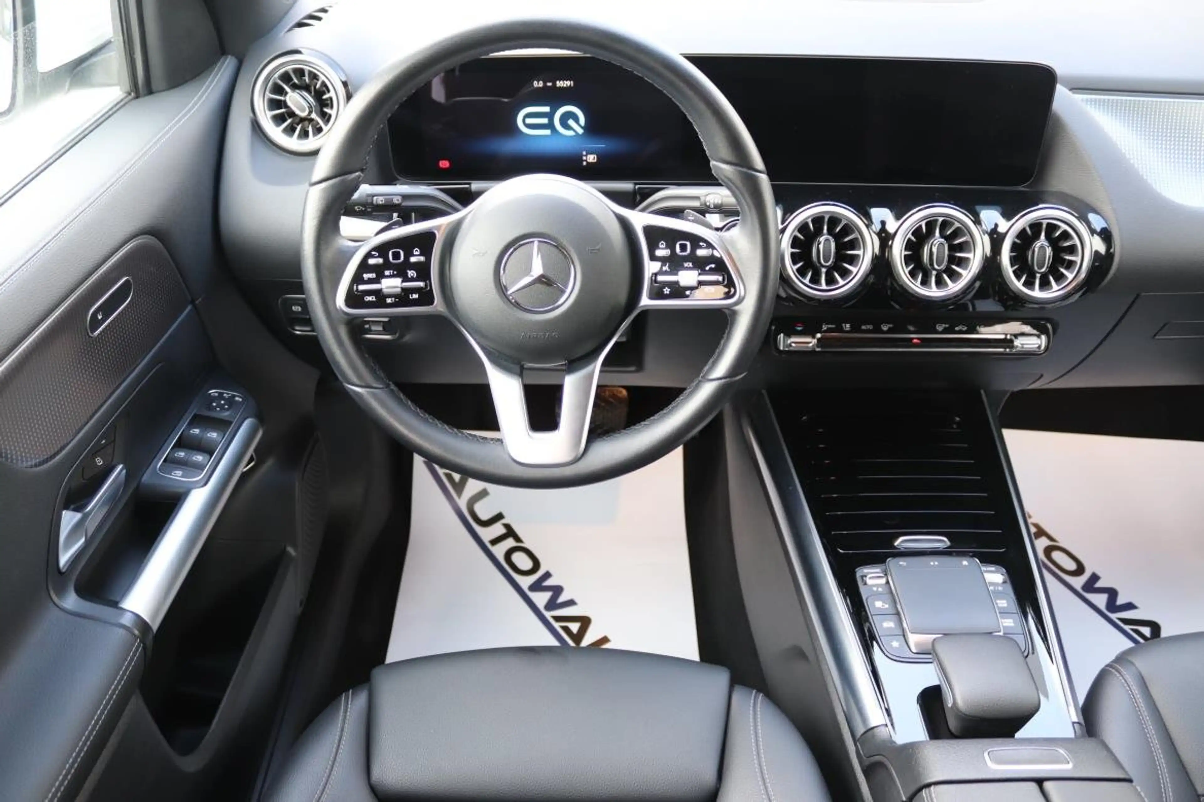 Mercedes-Benz EQA 300 EQA 300 4MATIC 66,5kWh Aut. — photo 7