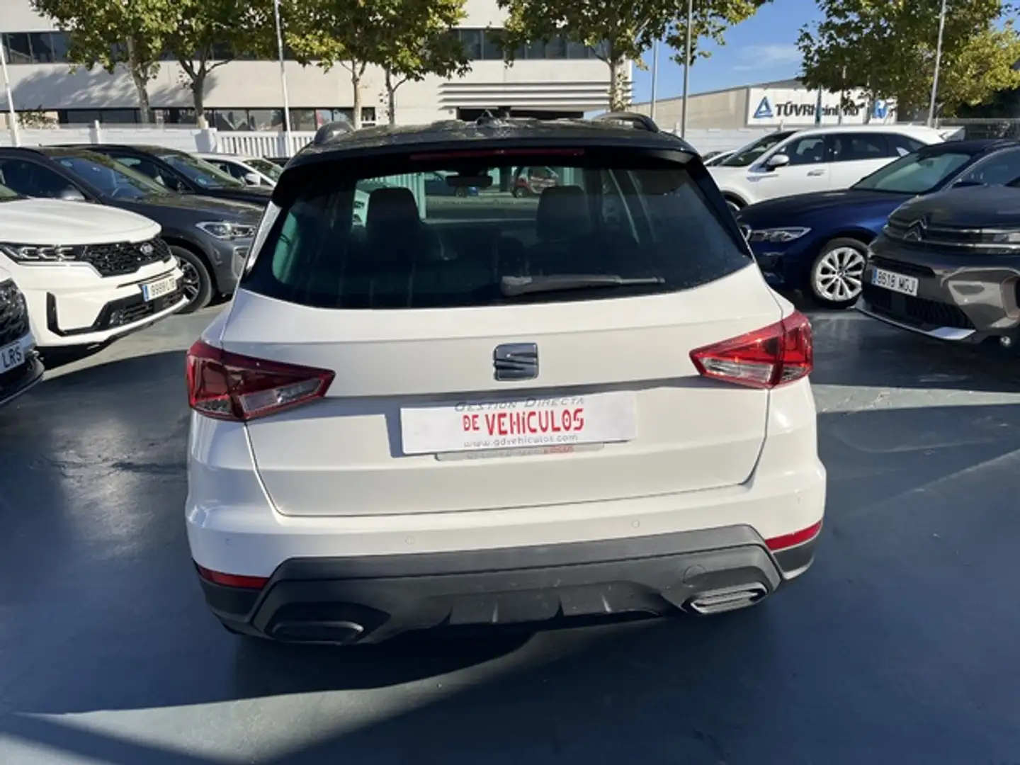 SEAT Arona 1.0 TSI S&S Style 110 Blanco - 2