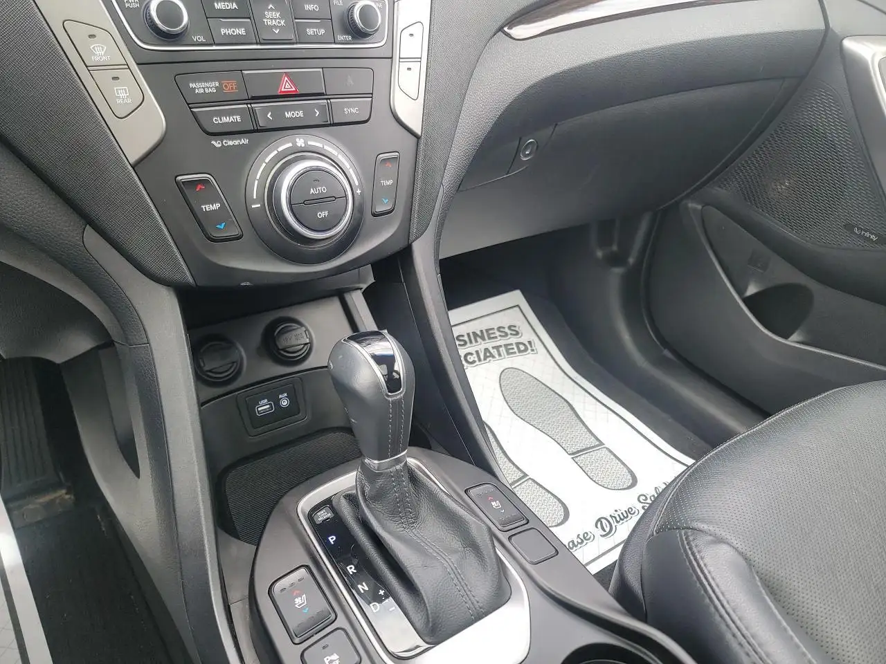 Hyundai SANTA FE снимка Hyundai SANTA FE