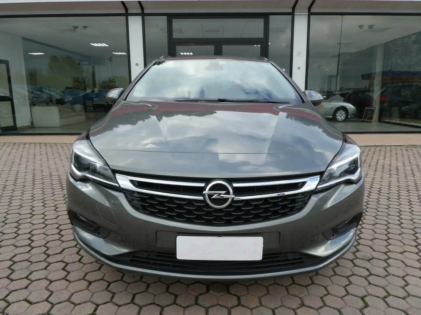 Opel Astra 1.6 CDTi 136CV aut. OK NEOPATENTATI Argento - 1
