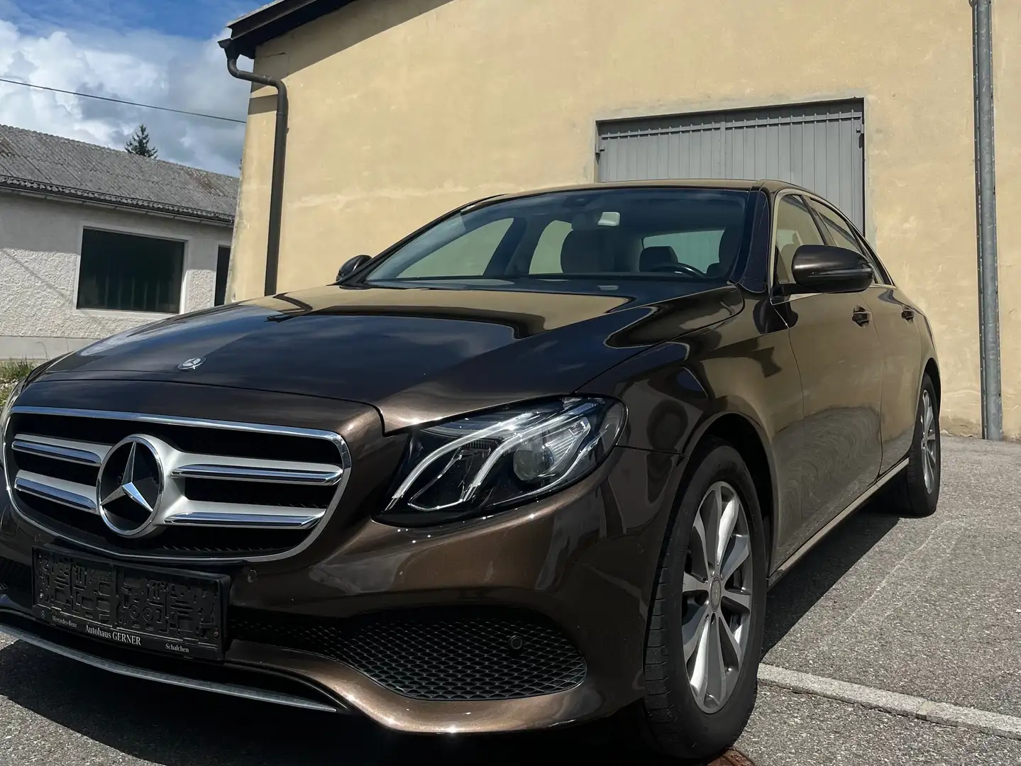 Mercedes-Benz E 220 E 220 d Aut. Exclusive 9G-tronic Braun - 1