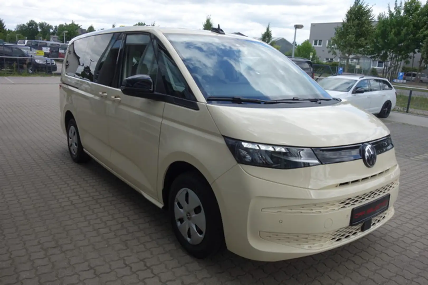 Volkswagen T7 Multivan 2.0 TDI LANG TAXI 2sTÜR/LED/7-SITZER Beige - 2