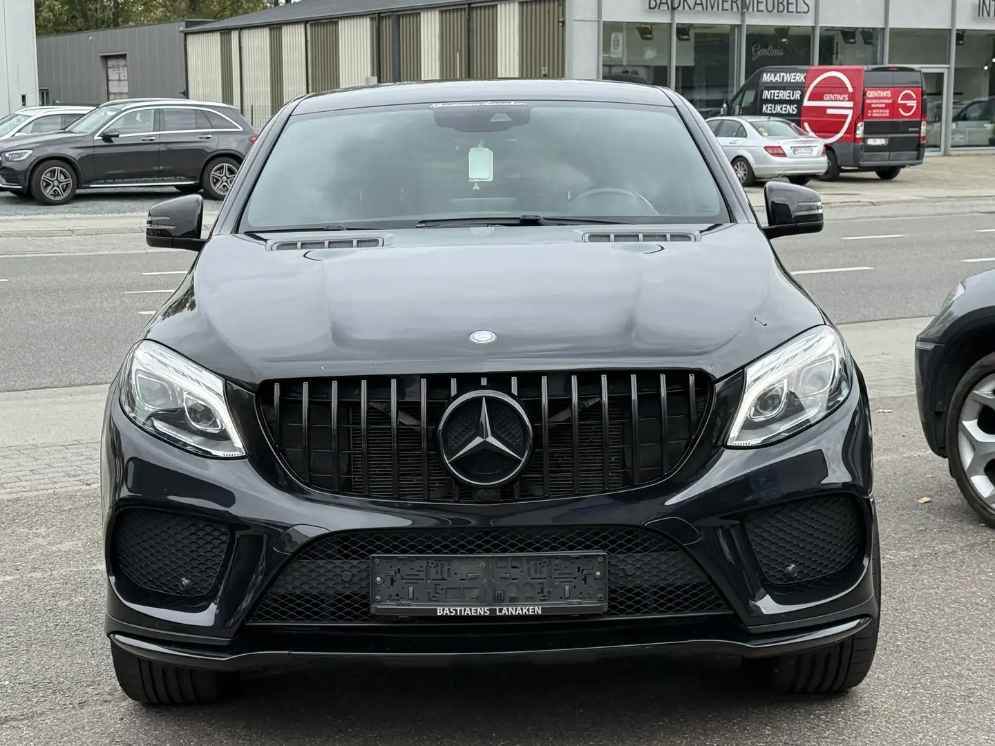 Mercedes-Benz GLE 43 AMG AMG GLE 43 4Matic 9G-TRONIC AMG Line Schwarz - 2
