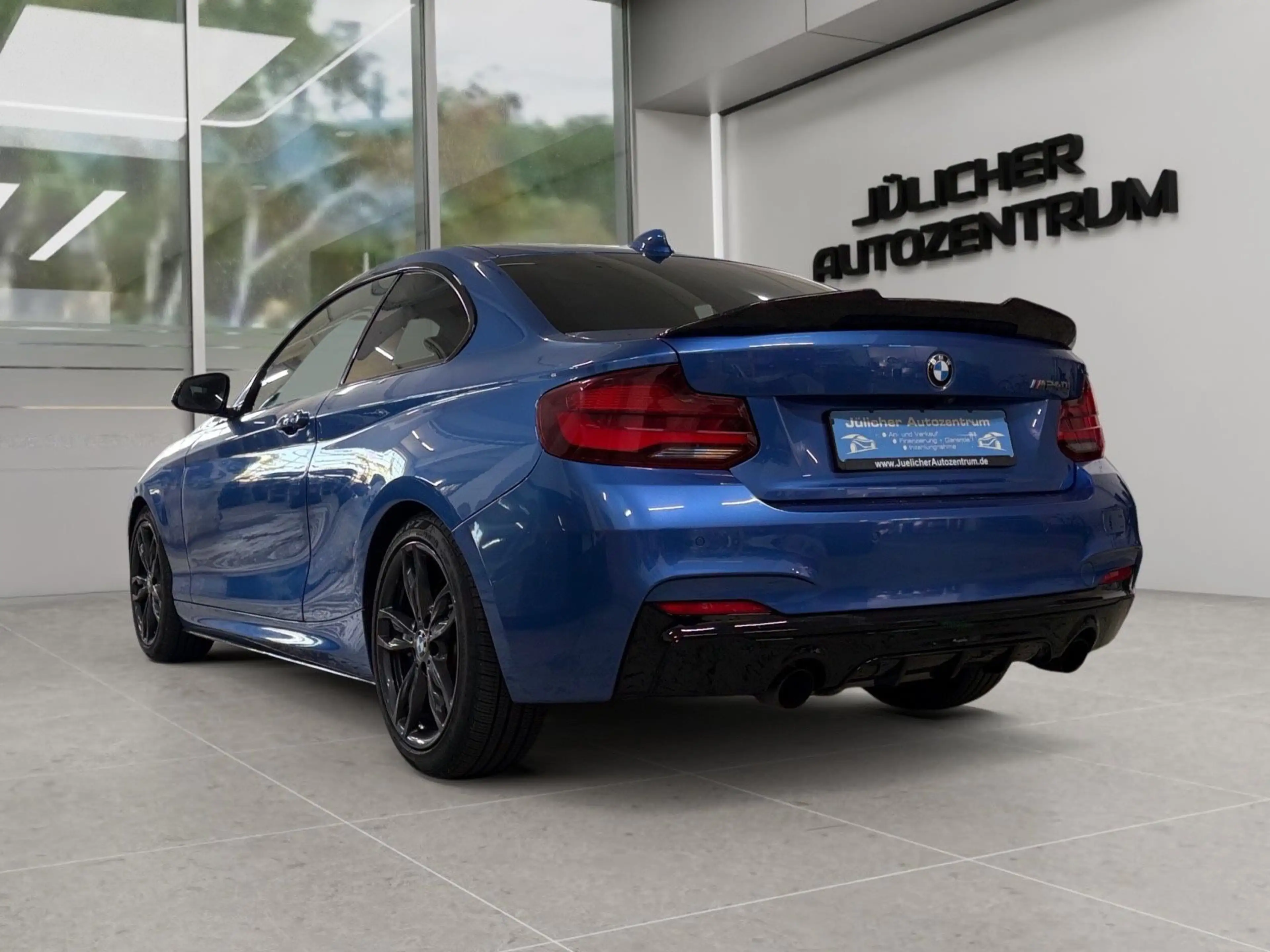 BMW 240 Coupe Aut., Inspektin + Tüv/Au Neu — photo 4
