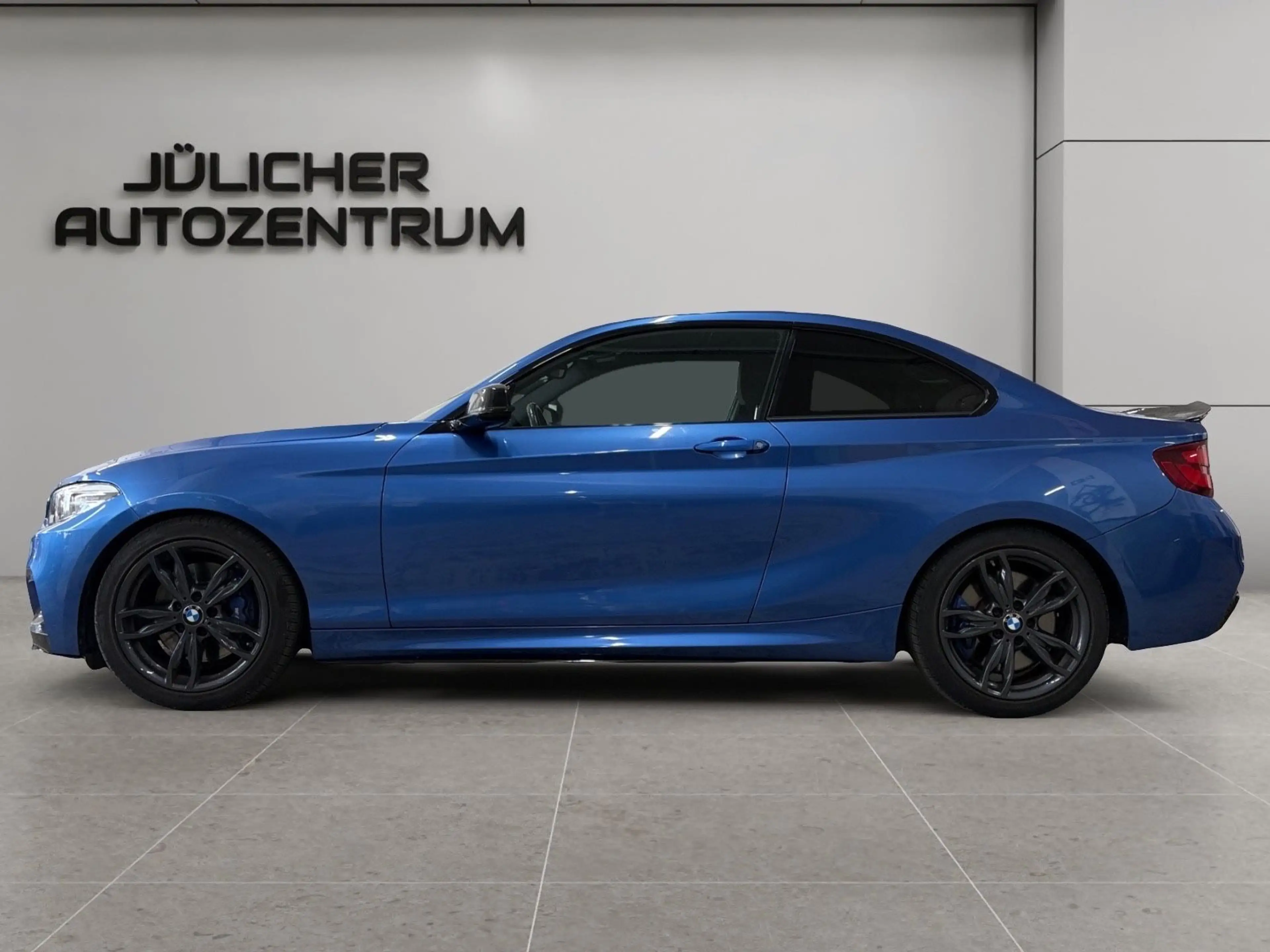 BMW 240 Coupe Aut., Inspektin + Tüv/Au Neu — photo 5