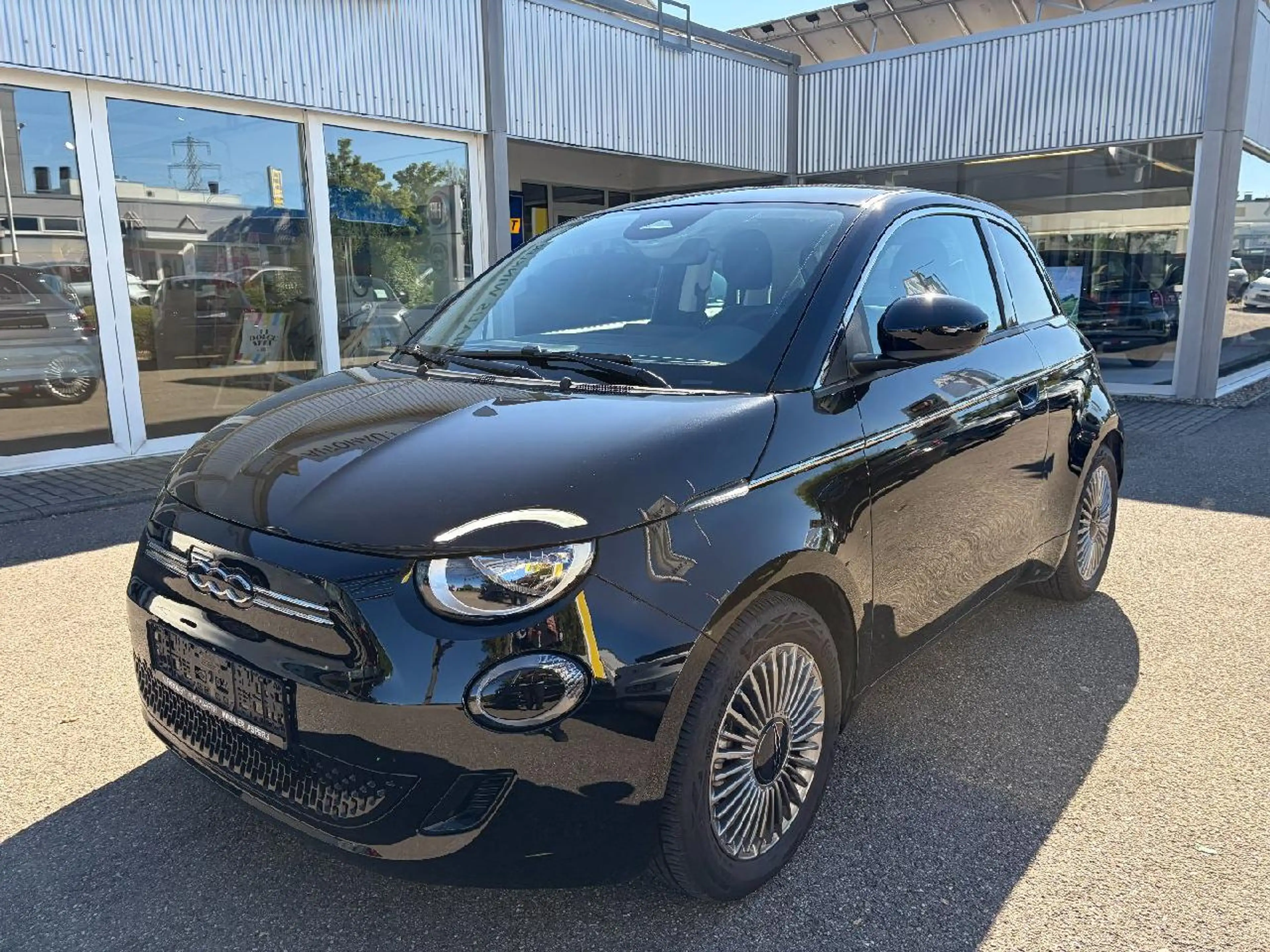 Fiat 500e 3+1 Basis — photo 2