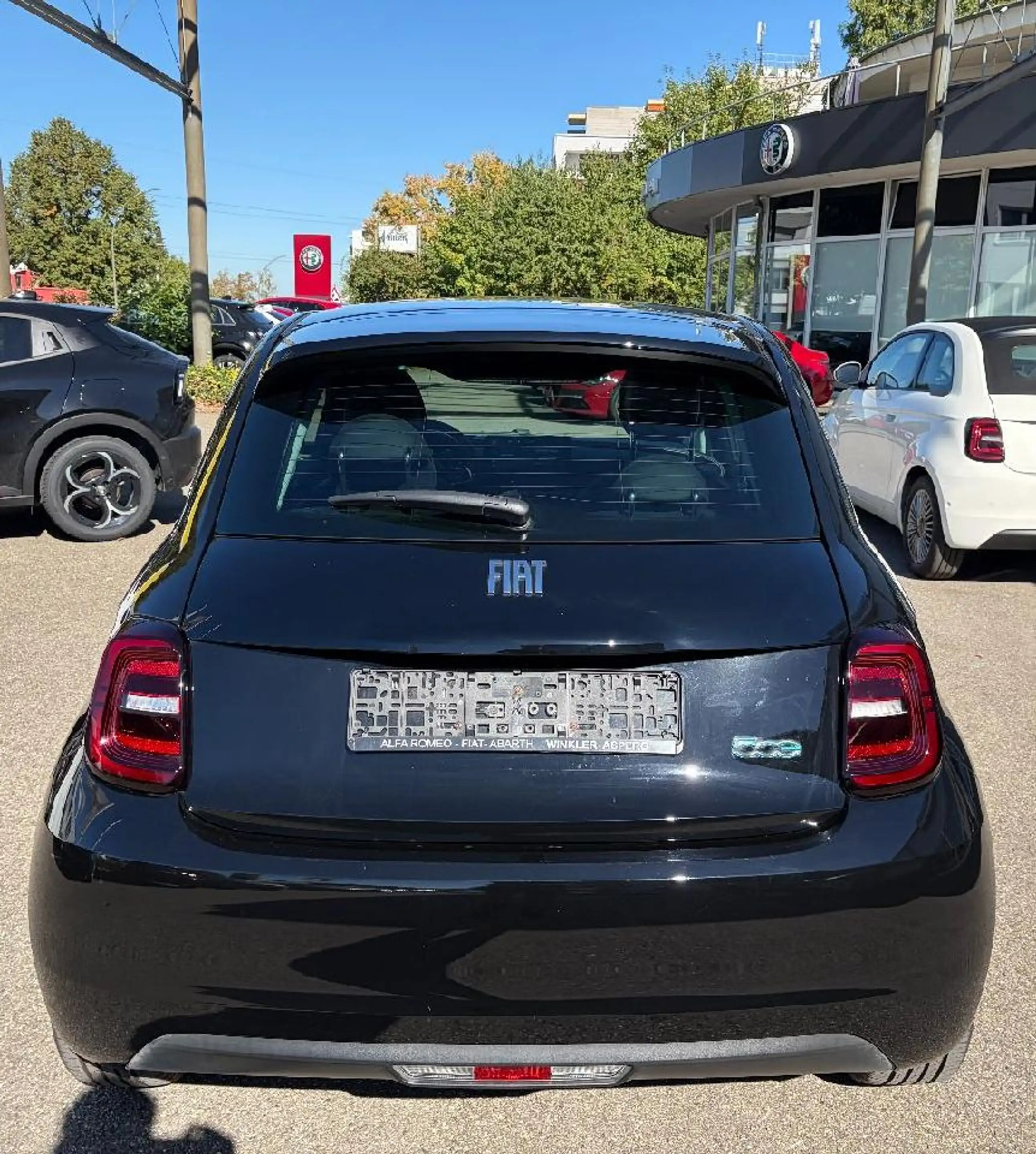 Fiat 500e 3+1 Basis — photo 4