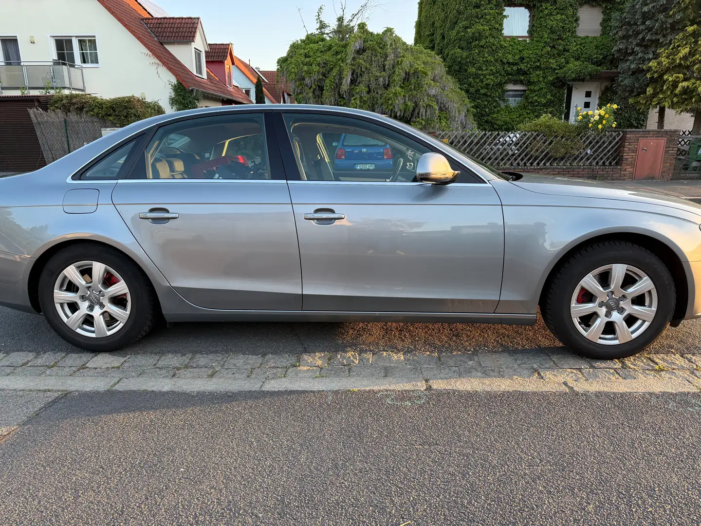 Audi A4 A4 1.8 TFSI Attraction Grau - 1