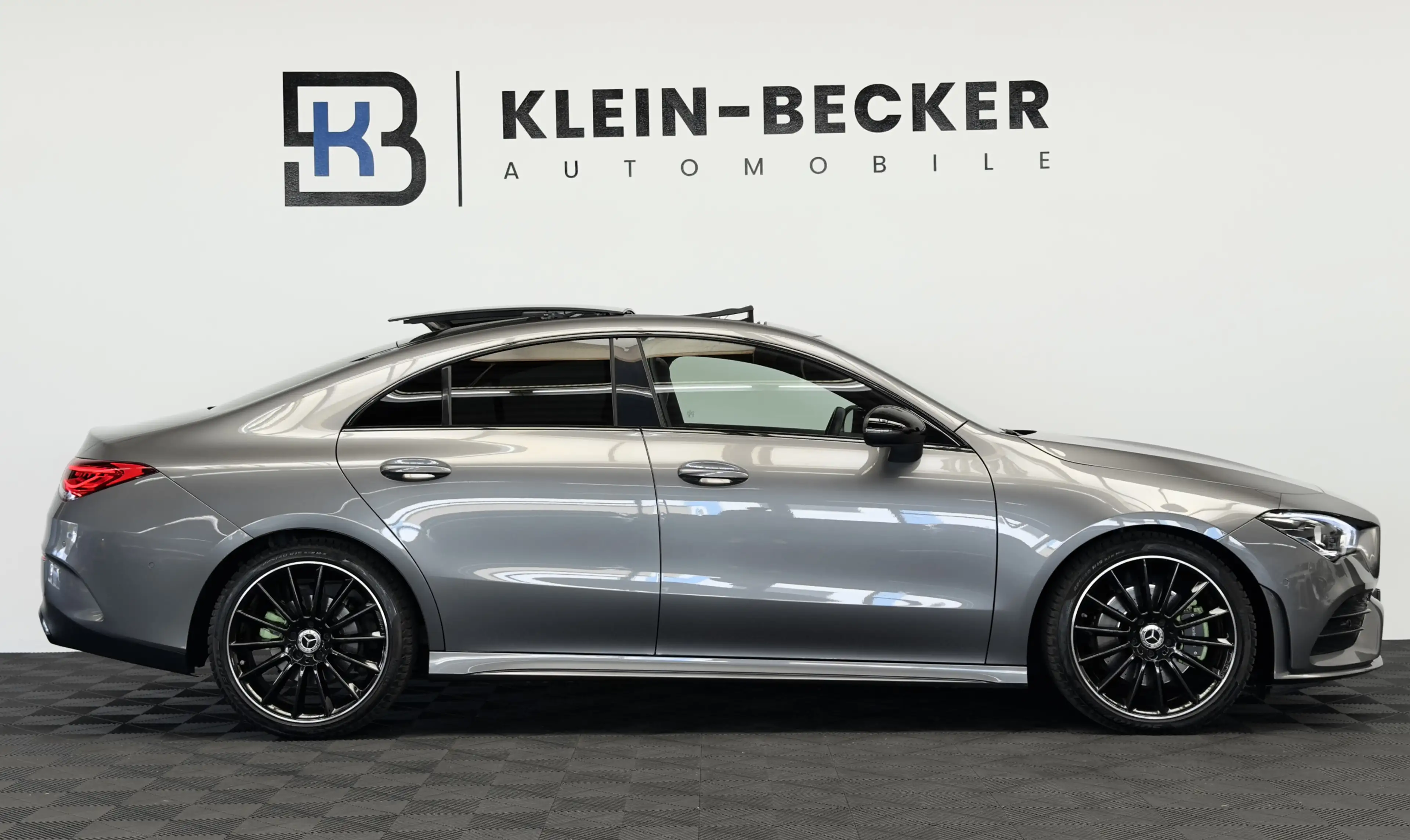 Mercedes-Benz CLA 220 AMG 4Matic *Pano*Burmester*MBUX*Kamera* — photo 3