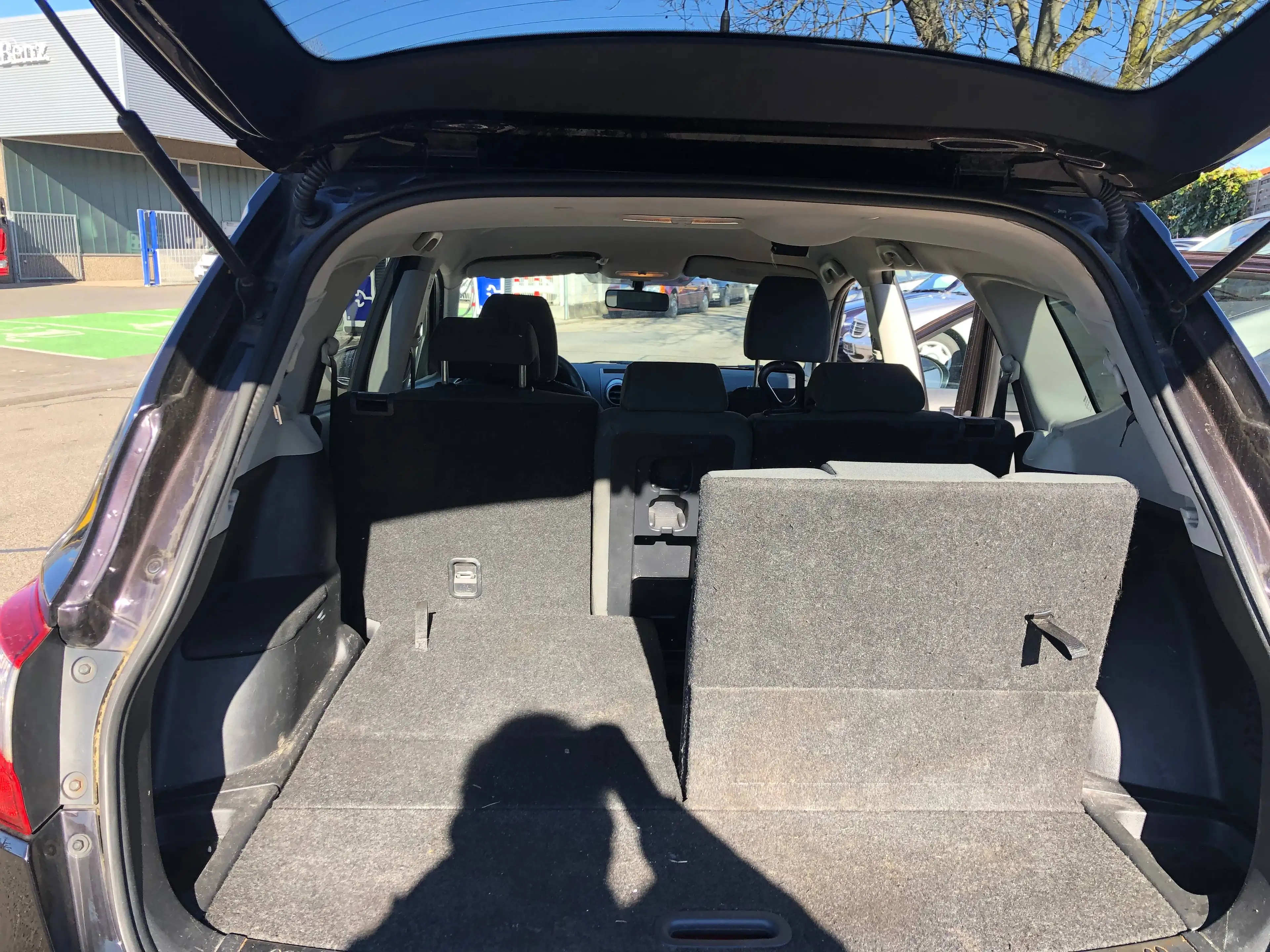 Nissan Qashqai+2 Qashqai 2 1.5 dCi DPF acenta Klima 7 Sitze Neue Tüv — photo 12