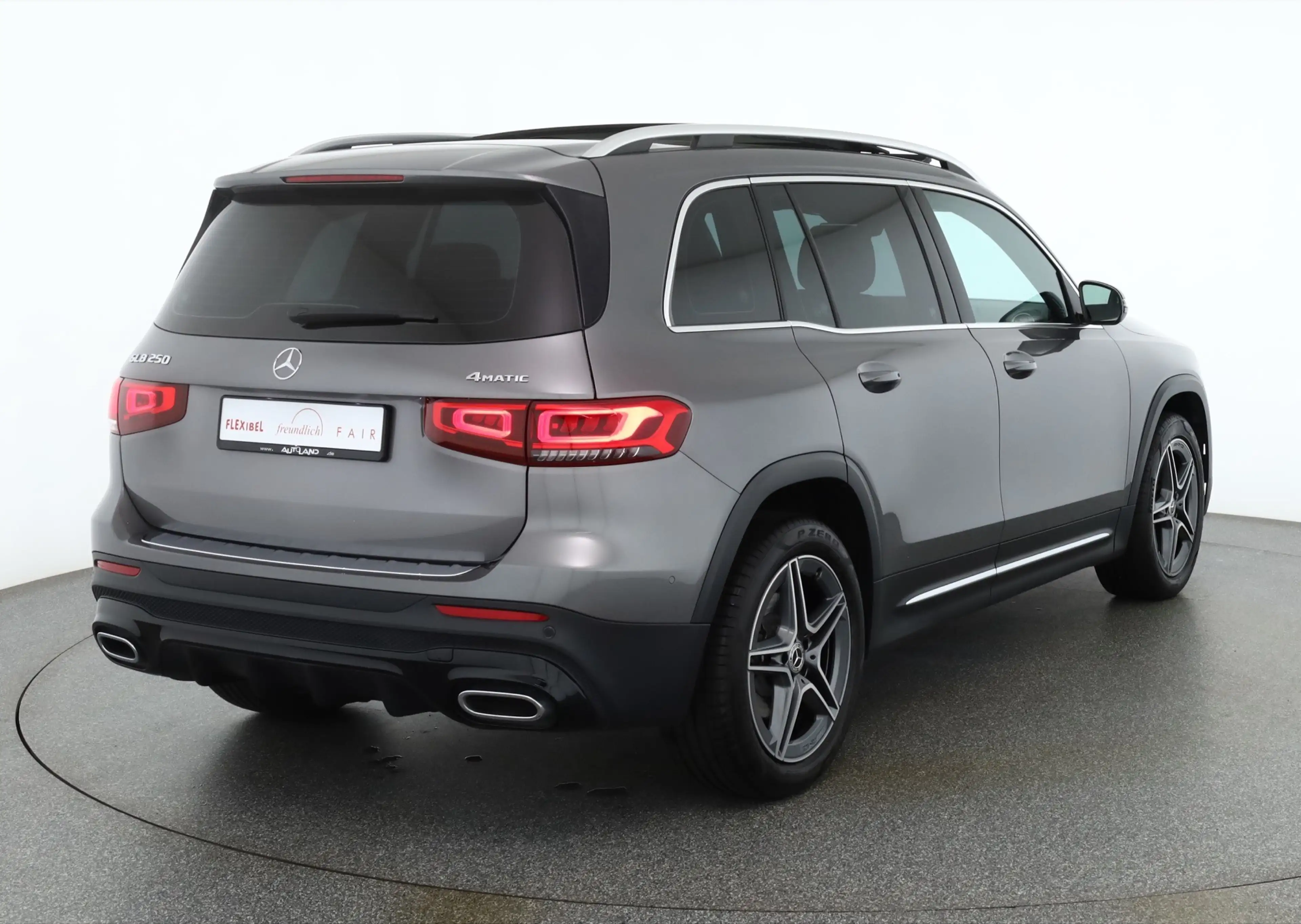 Mercedes-Benz GLB 250 AMG Line 4 Matic LED Navi Panorama DAB — photo 5