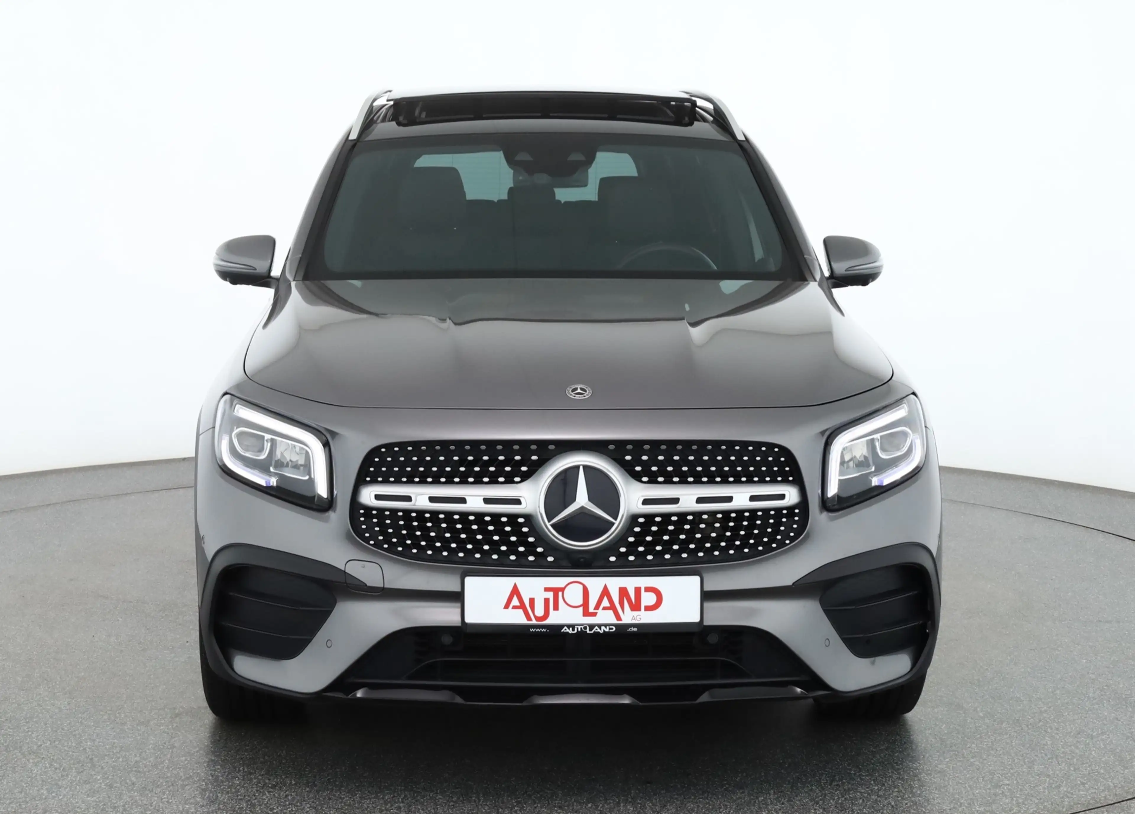 Mercedes-Benz GLB 250 AMG Line 4 Matic LED Navi Panorama DAB — photo 8