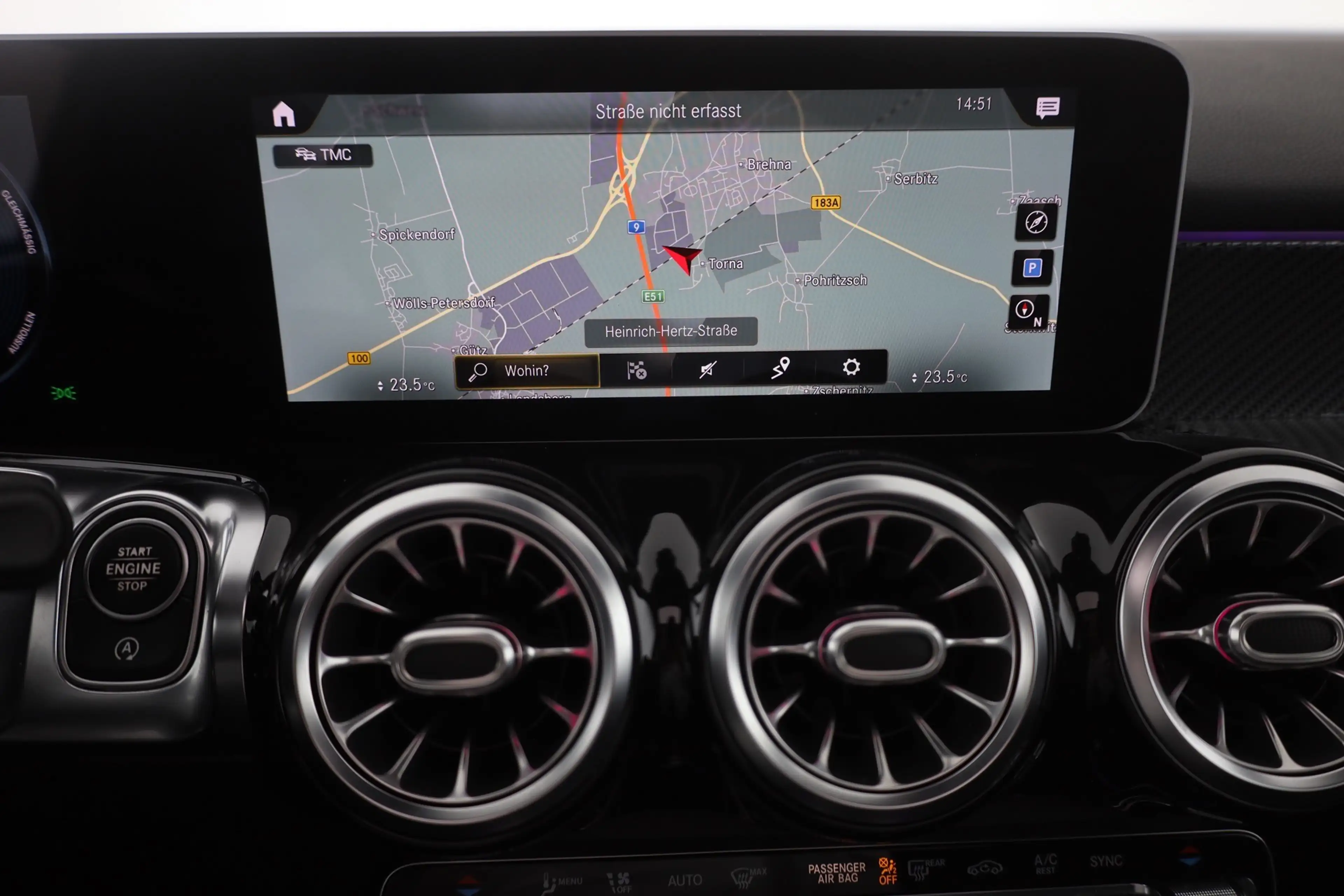 Mercedes-Benz GLB 250 AMG Line 4 Matic LED Navi Panorama DAB — photo 14