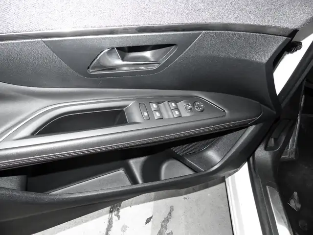 Peugeot 3008 view 14