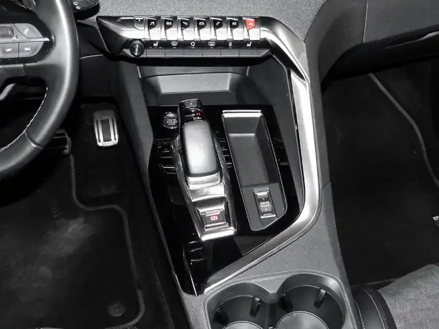 Peugeot 3008 view 11