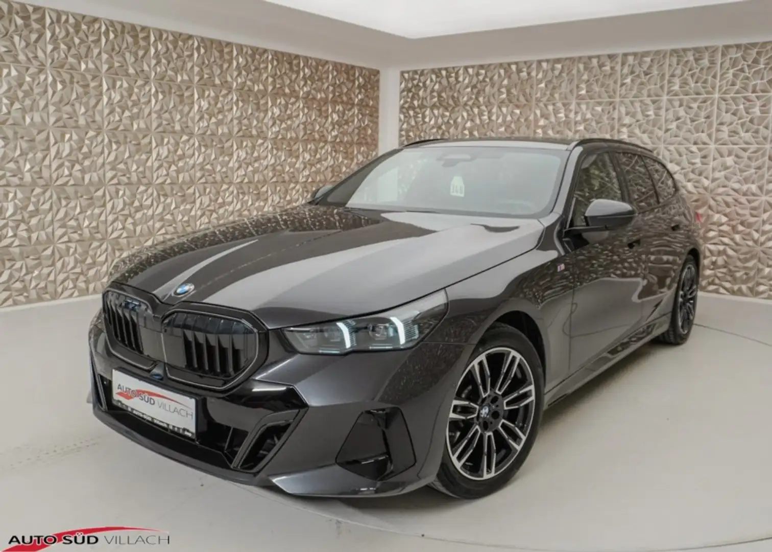 BMW 520 d xDrive M Sport Touring Grau - 2