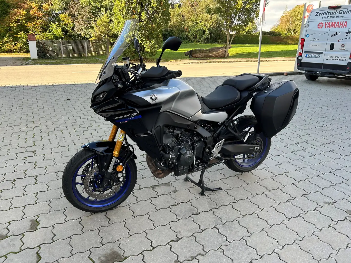 Yamaha Tracer 9 GT Argintiu - 1