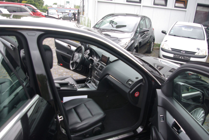 Mercedes-Benz C 250 C Limousine C 250 CGI BlueEfficiency — photo 9
