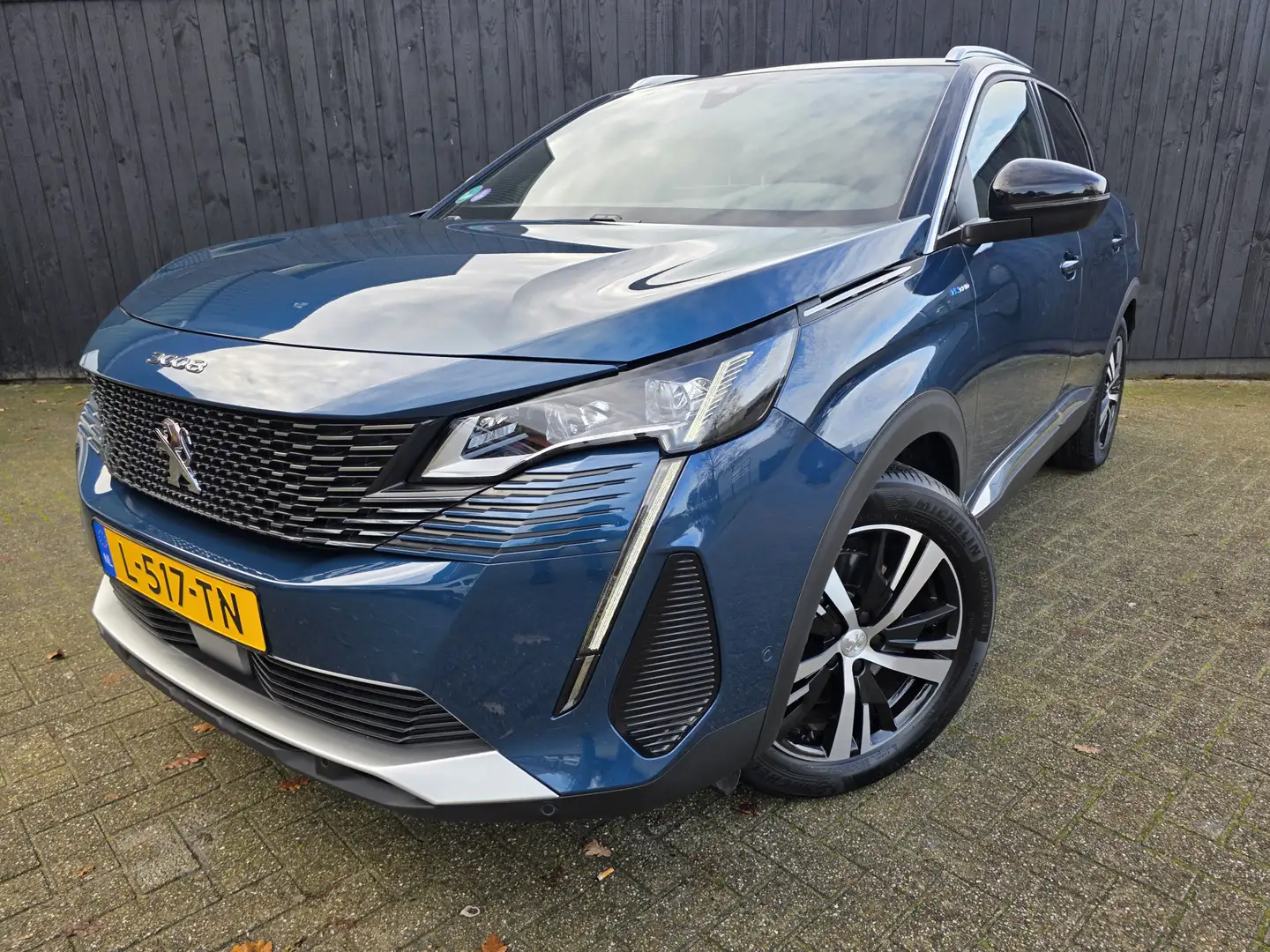 Peugeot 3008 1.6 HYbrid 225 GT Bleu - 1