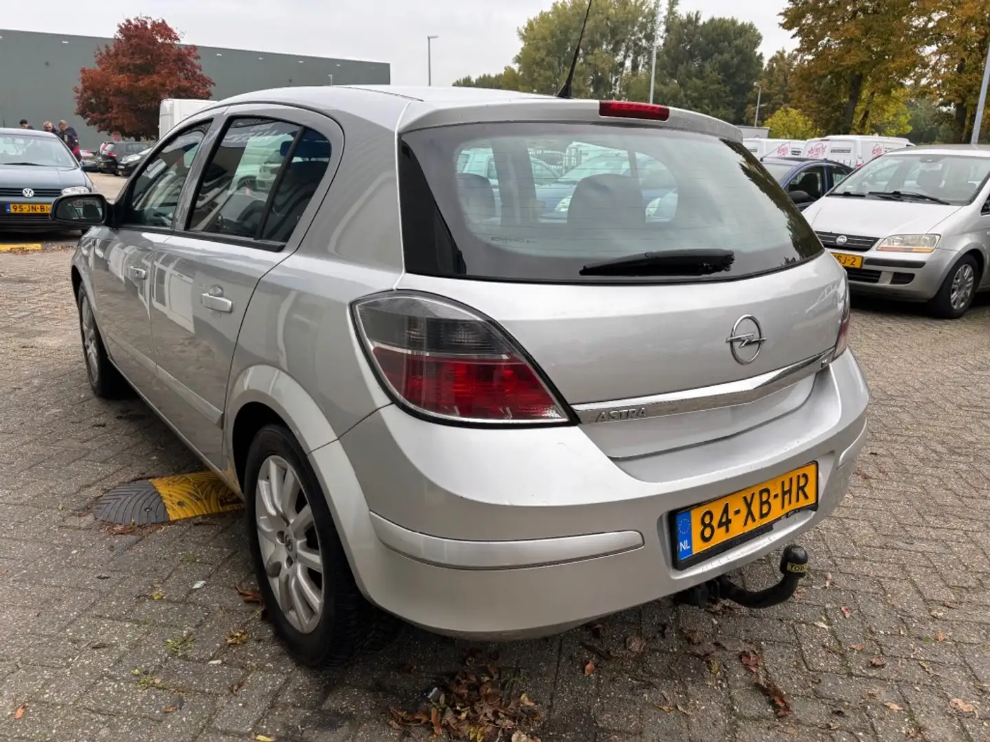 Opel Astra 1.6 TEMPTATION Gris - 2