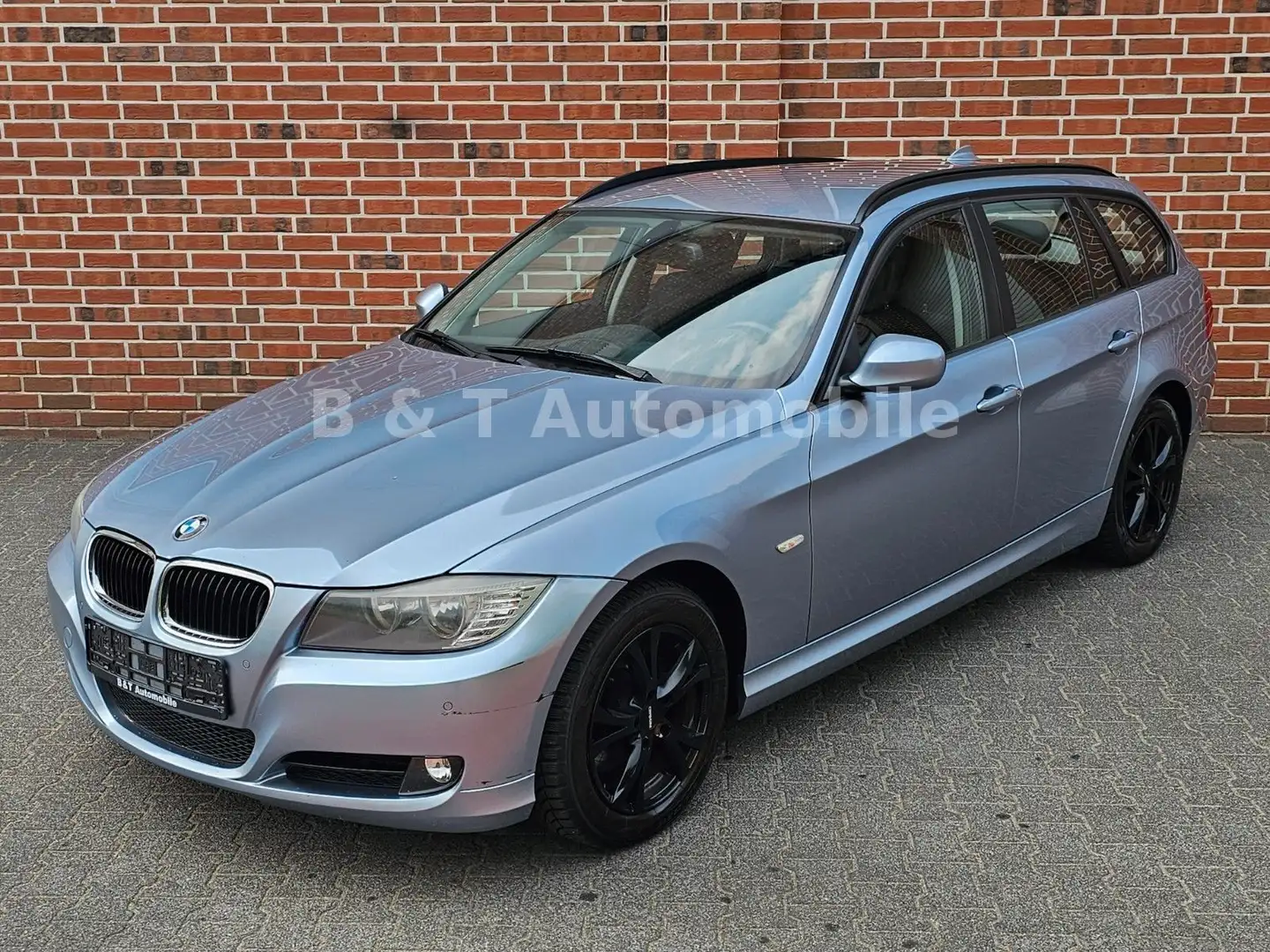 BMW 318 d Touring Automatik Comfort-Paket Blau - 1