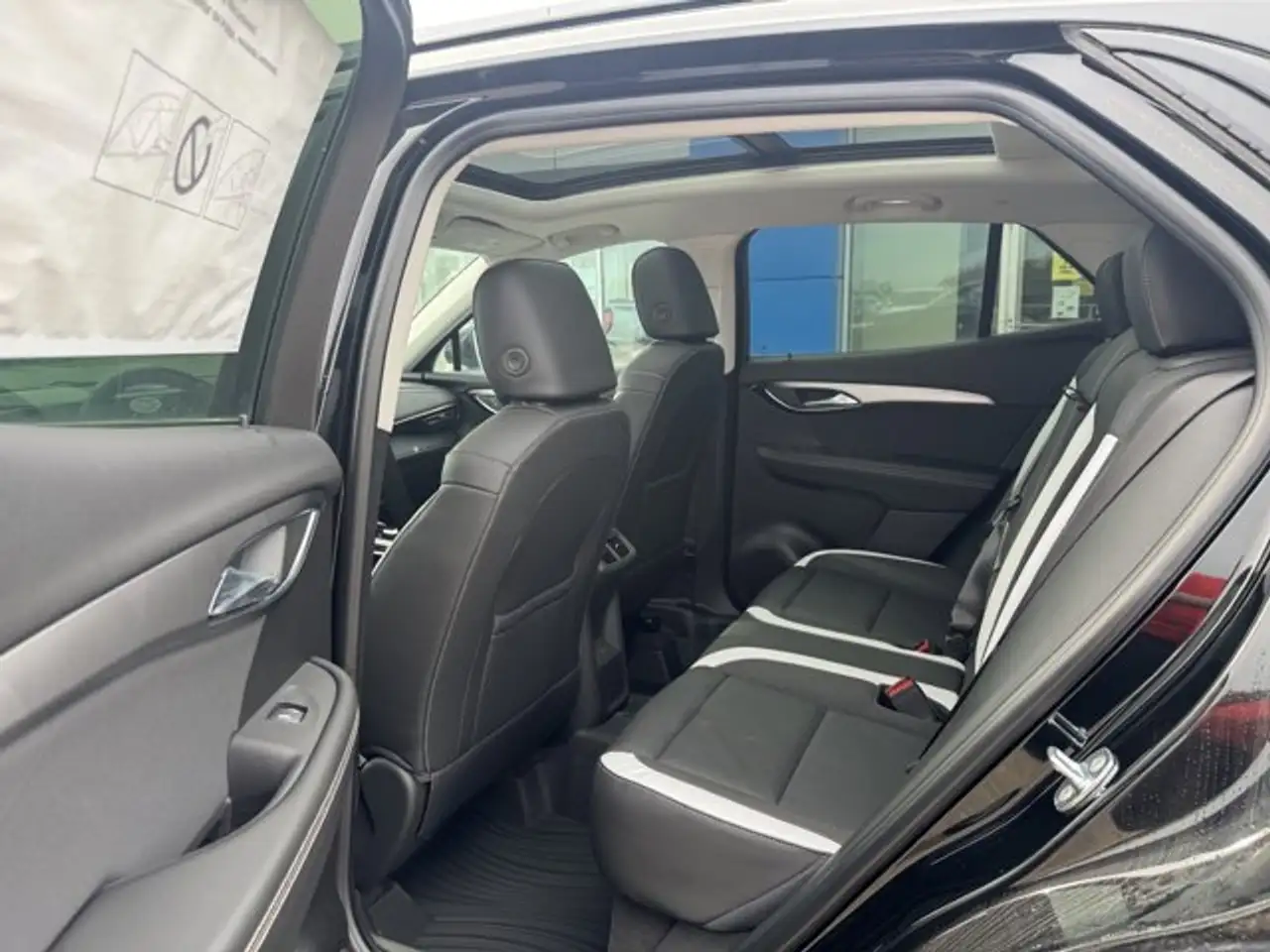 Buick Envision photo Buick Envision