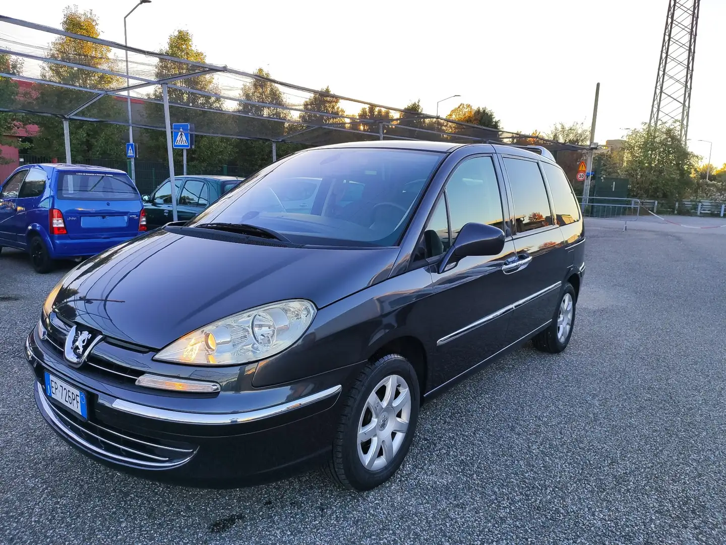 Peugeot 807 2.0 hdi 16v Active 136cv 7 posti Noir - 2