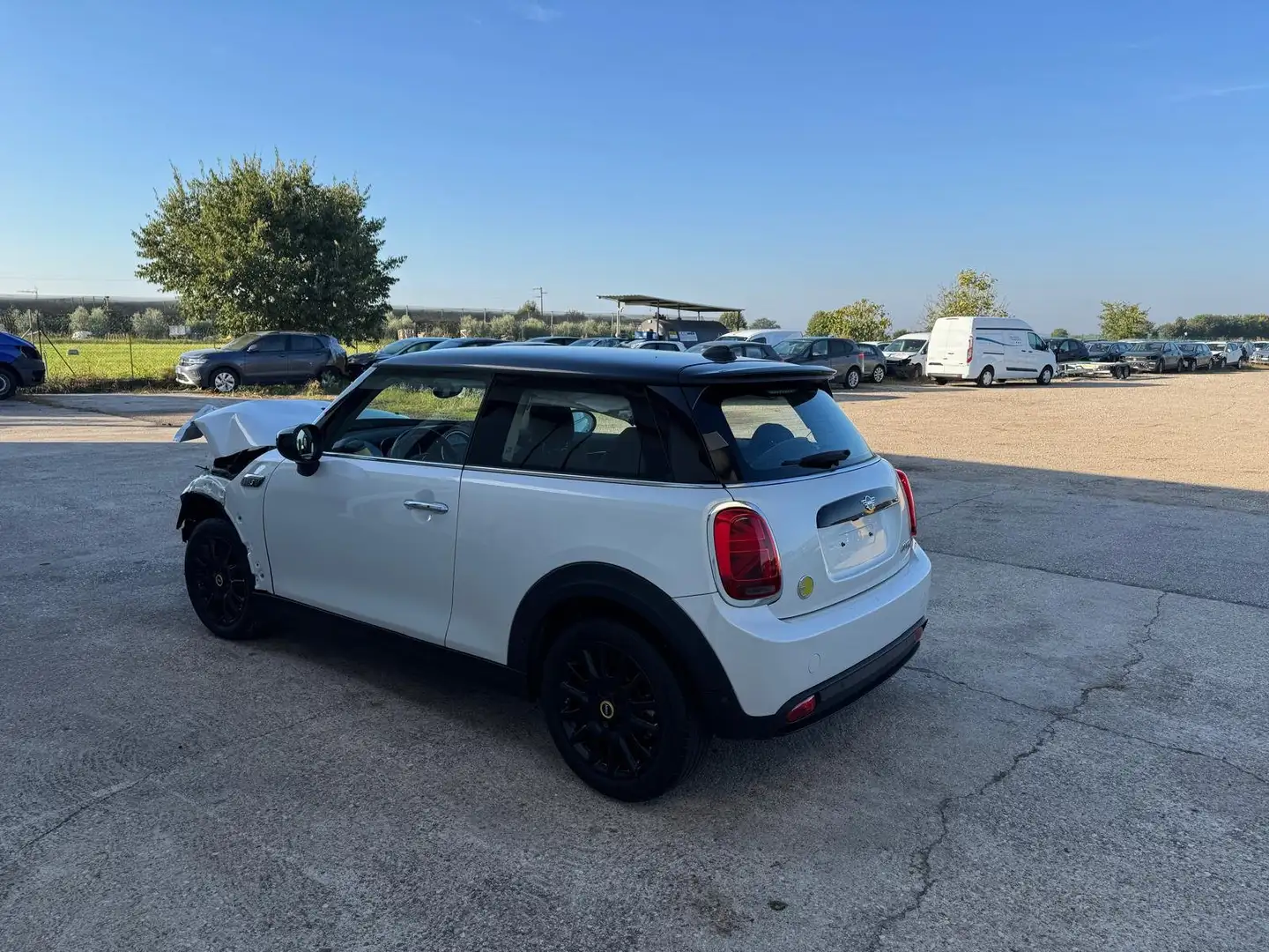 MINI Cooper SE Full Electric 32,6 kWh 3p auto INCIDENTATA Bianco - 1