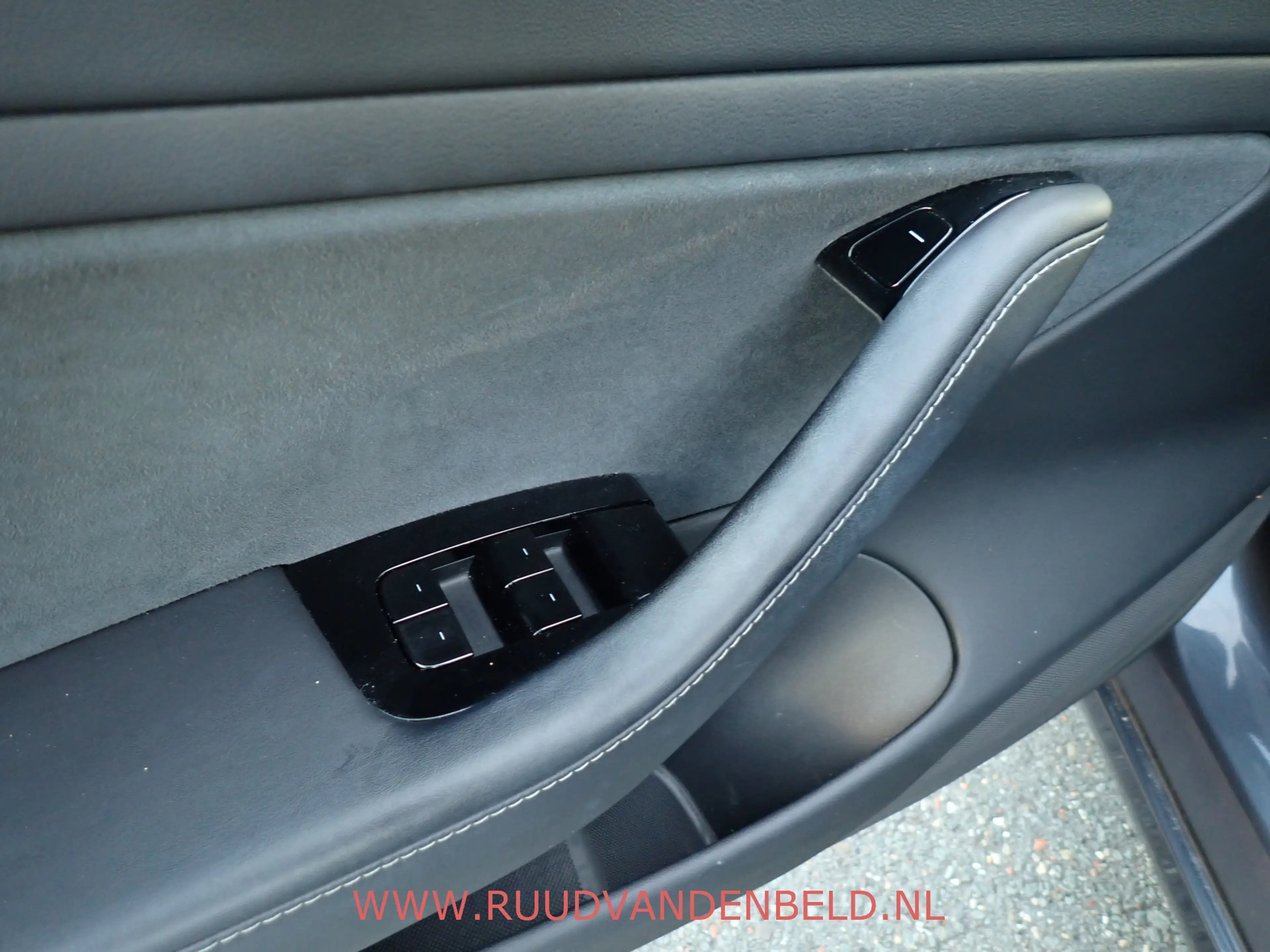 Tesla Model 3 SR+ RWD 60 kWh SOH 86% / TREKHAAK / PANODAK / 19'' — photo 16